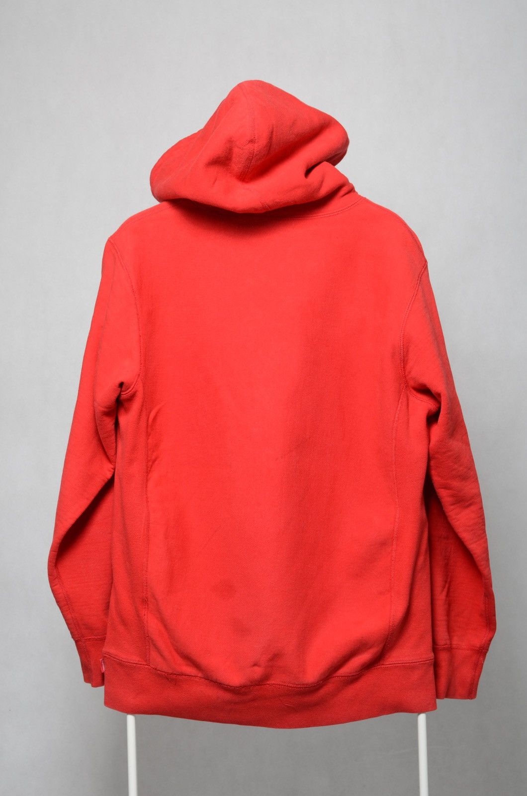 Supreme Supreme red logo hoodie size L Size US L / EU 52-54 / 3 - 2 Thumbnail