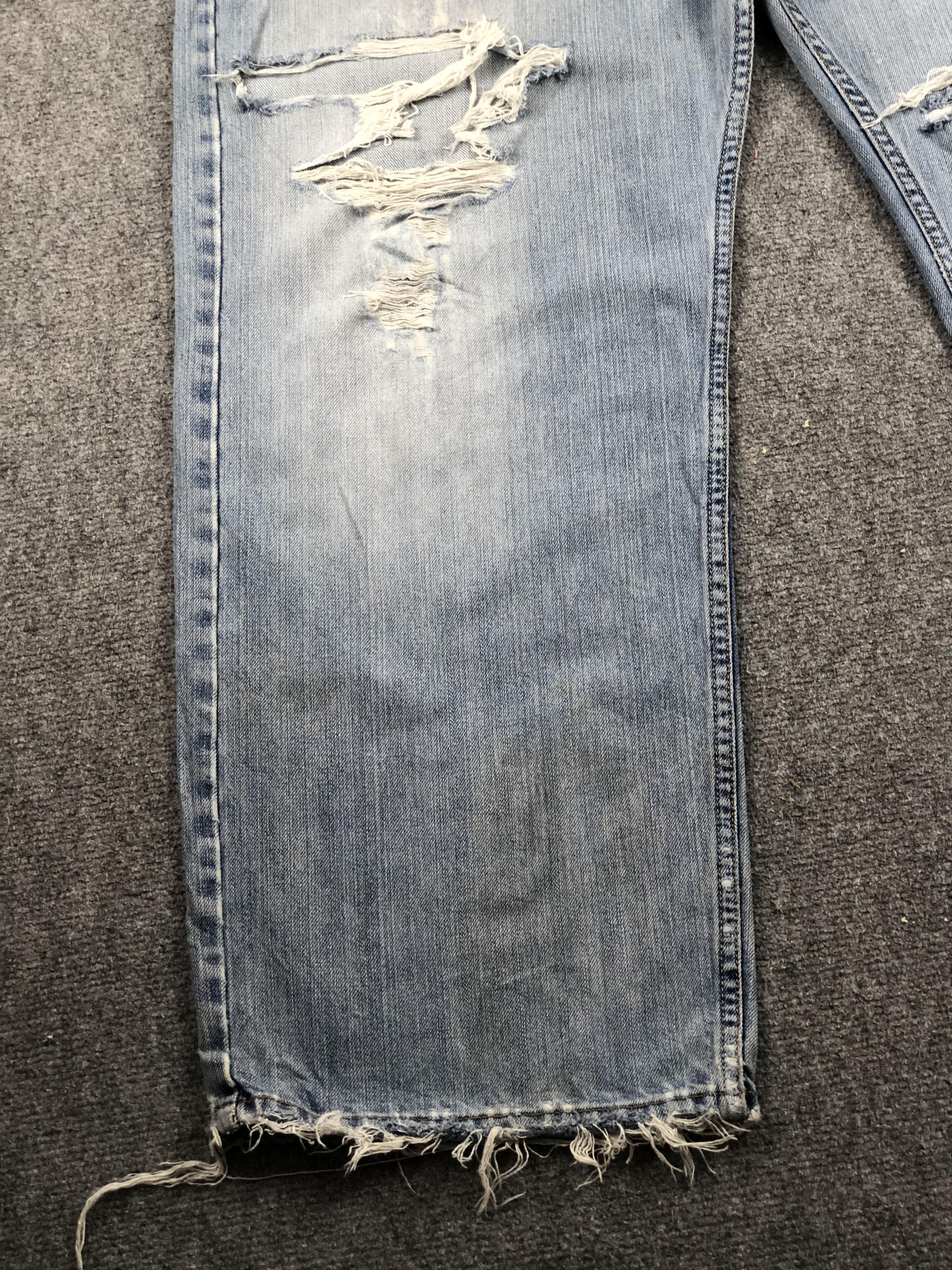 Levi's Vintage Distressed Levis 569 Faded Blue Jeans DP2270 Size US 39 - 14 Thumbnail