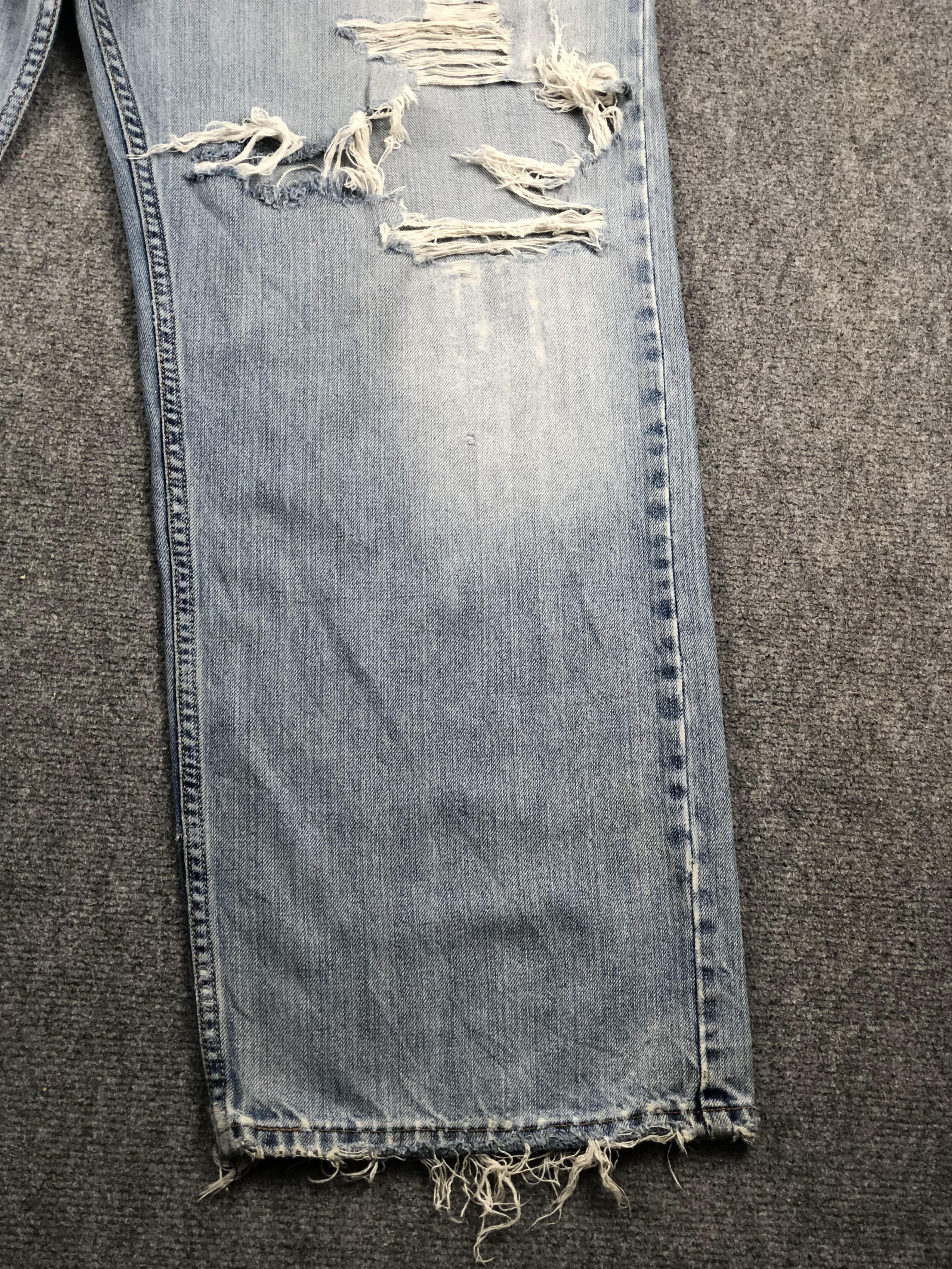 Levi's Vintage Distressed Levis 569 Faded Blue Jeans DP2270 Size US 39 - 15 Thumbnail