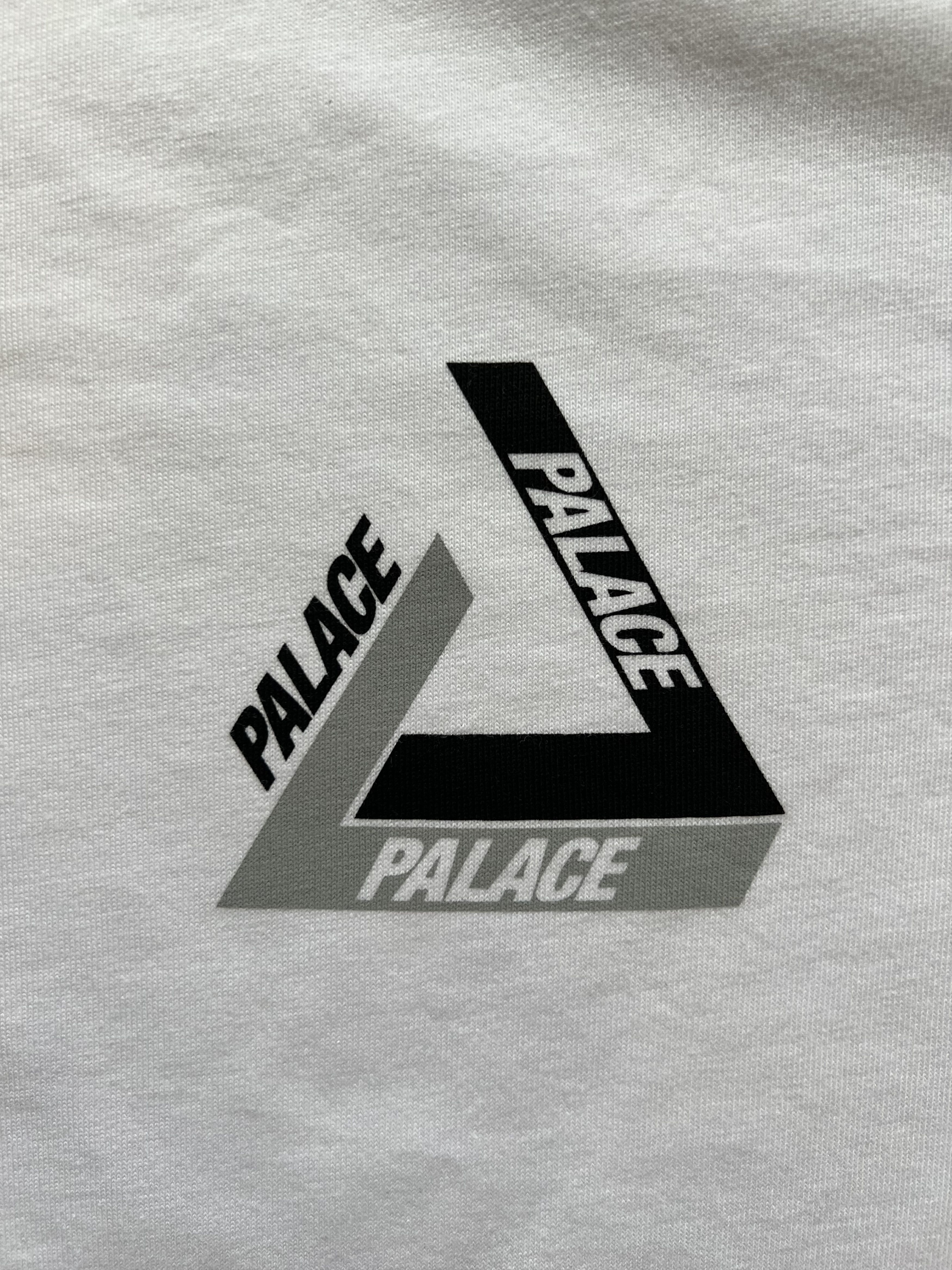 Palace 💚 2018 Palace Tri Shadow T-Shirt White/Grey Medium NEW Size US M / EU 48-50 / 2 - 9 Thumbnail