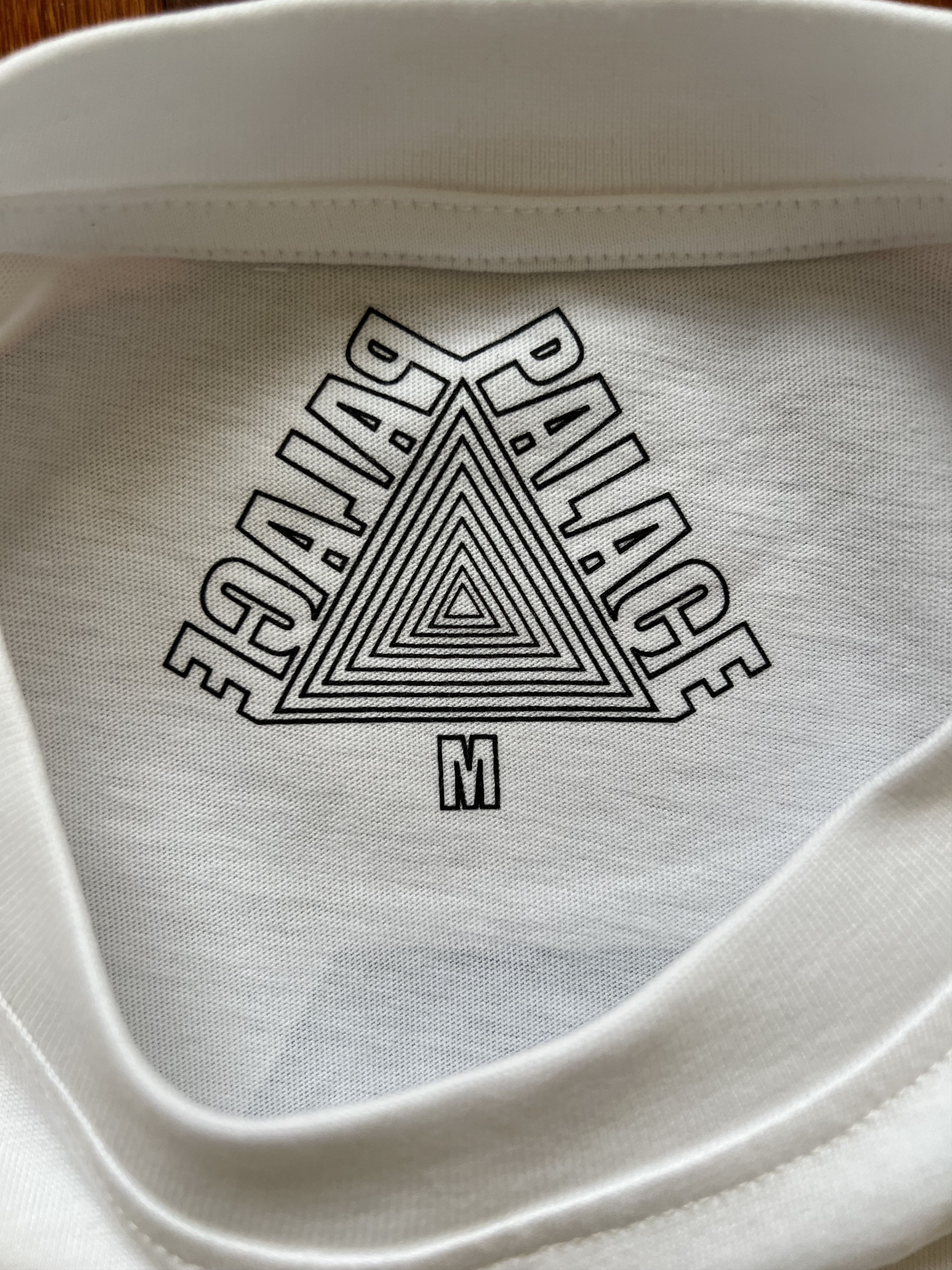 Palace 💚 2018 Palace Tri Shadow T-Shirt White/Grey Medium NEW Size US M / EU 48-50 / 2 - 10 Thumbnail