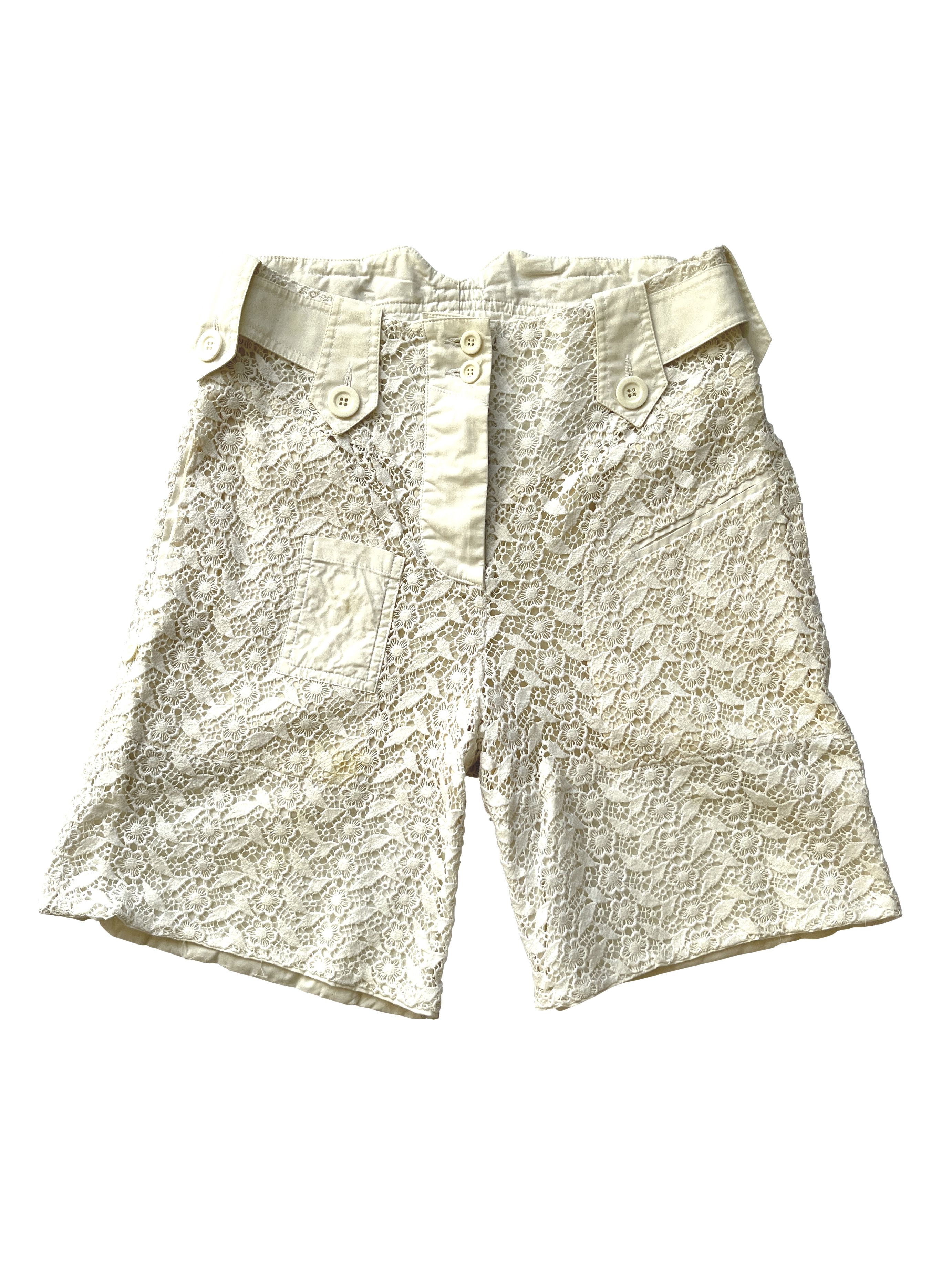 image of 2004 Chloe By Phoebe Philo Lace Shorts in Cream, Women's (Size 28)