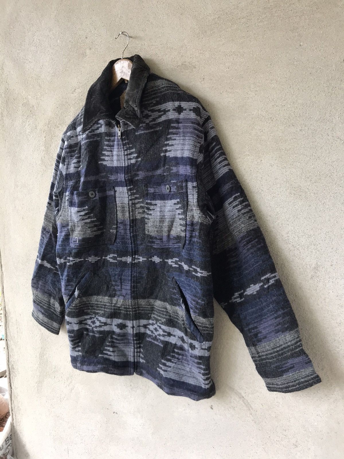 Woolrich Woolen Mills RARE VINTAGE WOOLRICH NATIVE STYLE JACKET Size US M / EU 48-50 / 2 - 3 Thumbnail
