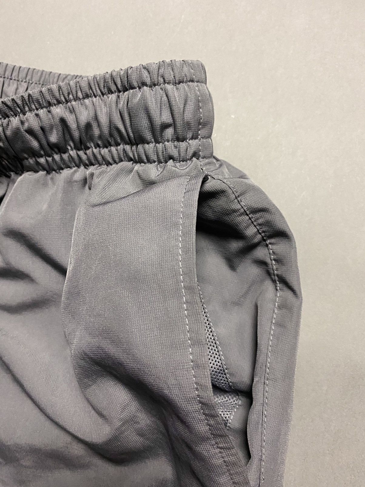 Nike × Vintage Nike track pants grey small logo vintage style Size US 32 / EU 48 - 6 Thumbnail