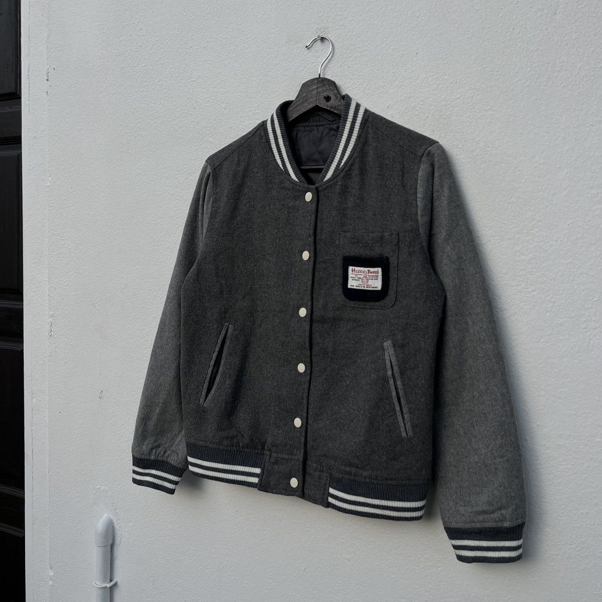 Harris Tweed VINTAGE HARRIS TWEED WOOL VARSITY JACKET JAPAN Size S / US 4 / IT 40 - 2 Thumbnail