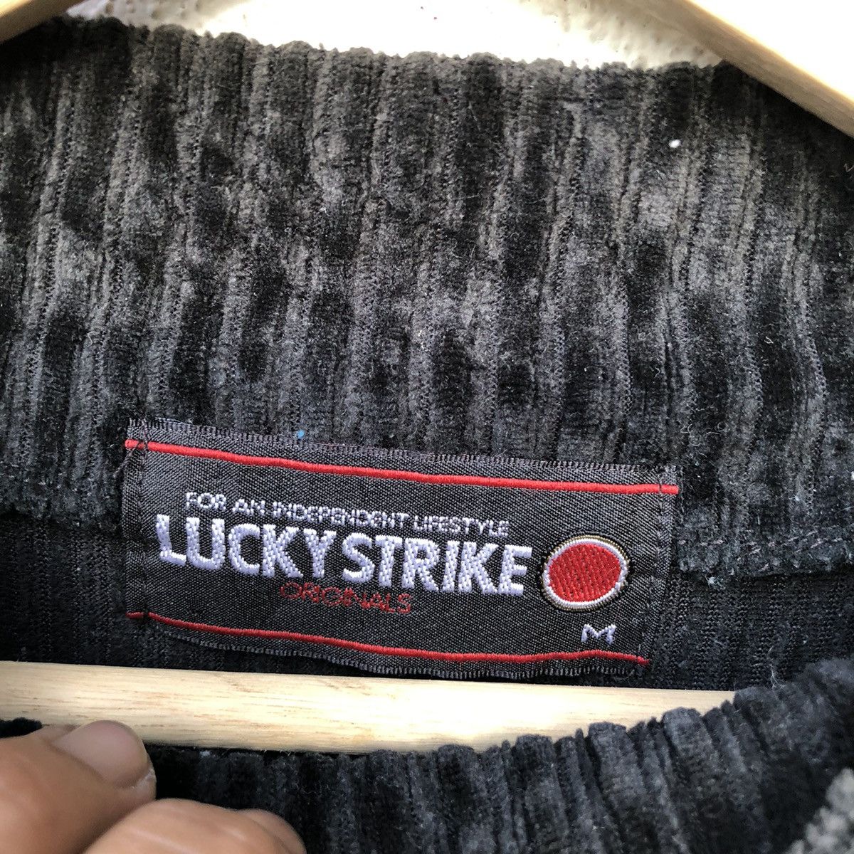 Gear for Sports VINTAGE LUCKY STRIKE TURTLE NECK JACKET Size US M / EU 48-50 / 2 - 3 Thumbnail