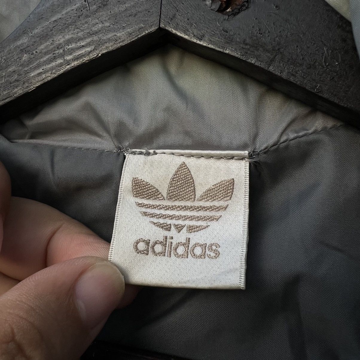 Adidas VINTAGE ADIDAS WINDBREAKER JACKET BIG LOGO ZIPPER Size US M / EU 48-50 / 2 - 11 Thumbnail