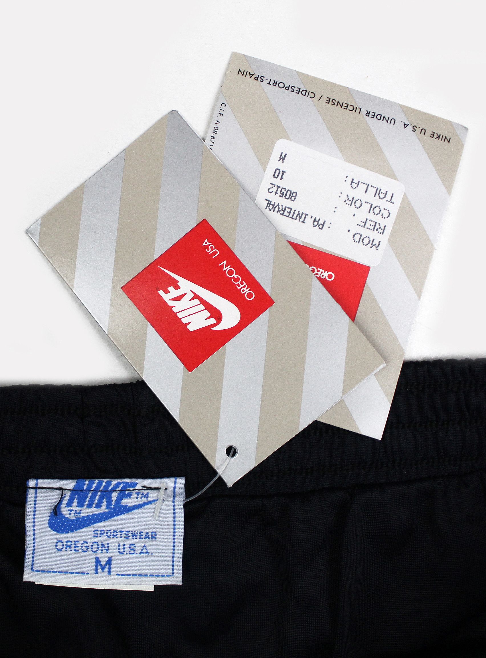 Nike NOS 80s vintage Nike shorts OG DS nylon sprinter Spain Size US 26 / EU 42 - 4 Thumbnail