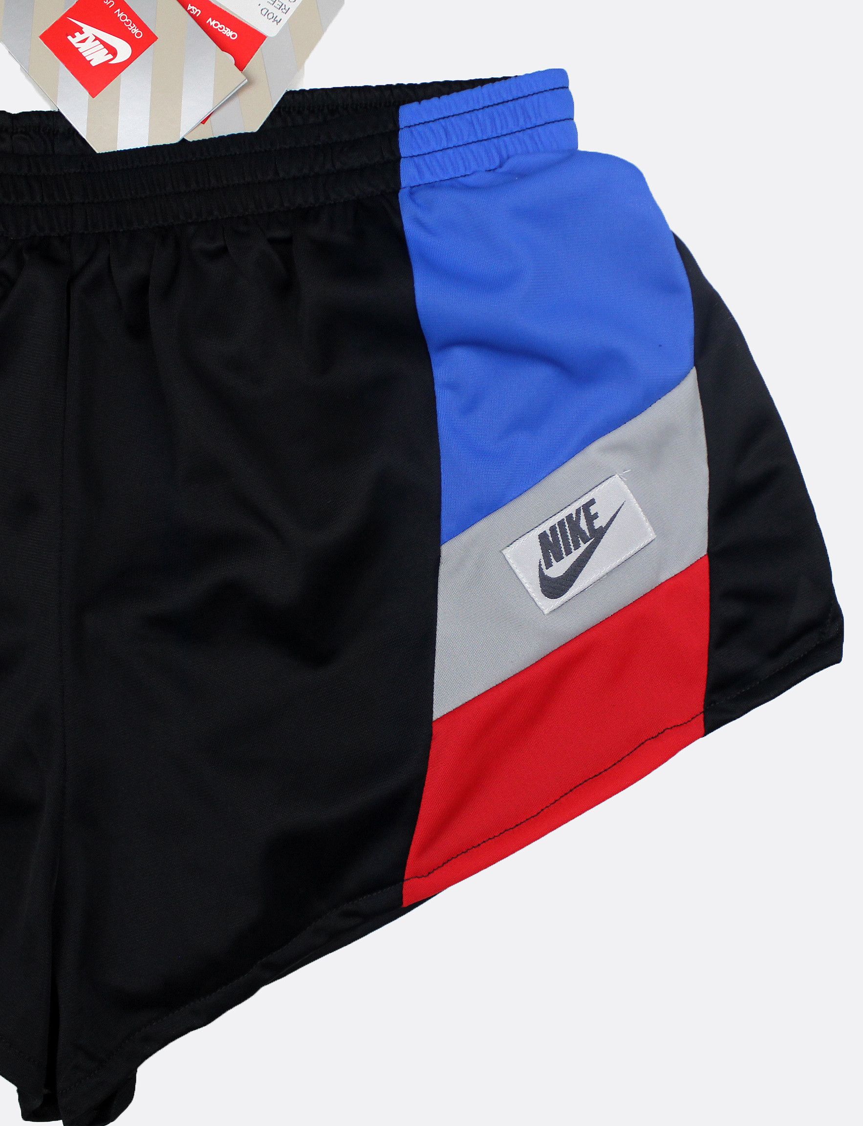 Nike NOS 80s vintage Nike shorts OG DS nylon sprinter Spain Size 26" / US 2 / IT 38 - 2 Thumbnail