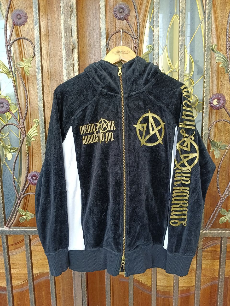 Japanese Brand 24 KARAT GOLD DIGGERS JAPAN STREETWEAR COUDUROY BIG LOGO Size US M / EU 48-50 / 2 - 2 Thumbnail
