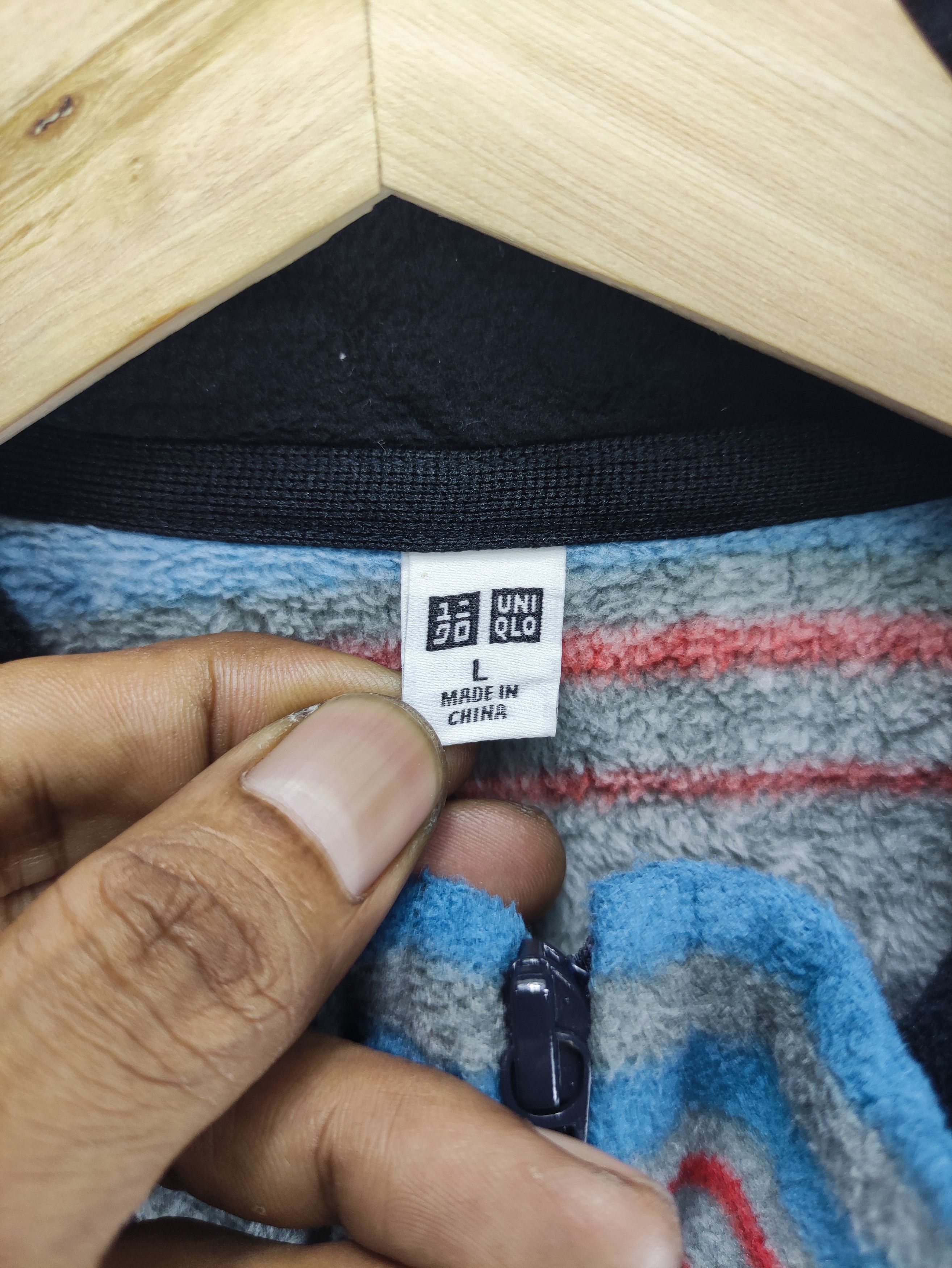 Uniqlo Uniqlo Sweater Striped Jacket Fleece Zipper Size US M / EU 48-50 / 2 - 2 Thumbnail