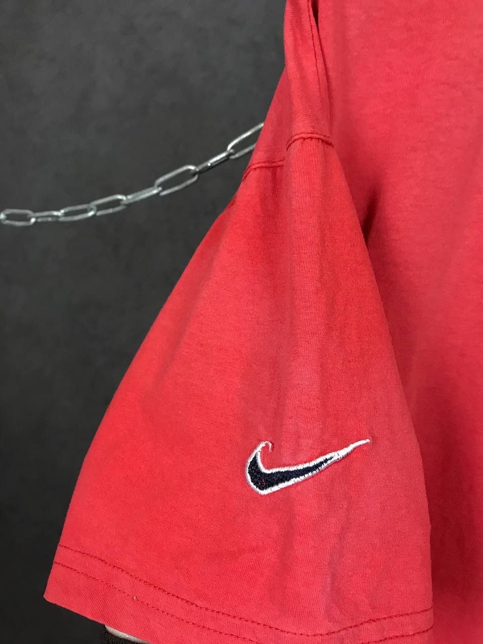 Nike × Vintage Nike swoosh streetwear vintage red tee Size US M / EU 48-50 / 2 - 5 Thumbnail