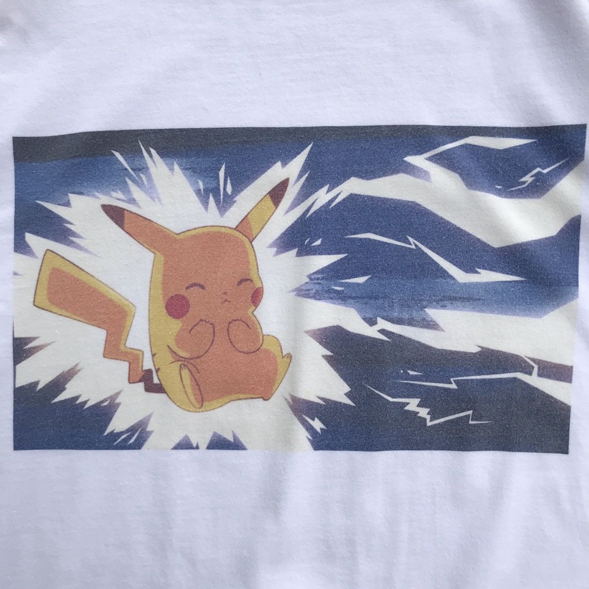 Anime × Cartoon Network × Japanese Brand 2000's Anime Pokemon - Pikachu Thunderbolt T-Shirt Size US L / EU 52-54 / 3 - 2 Thumbnail