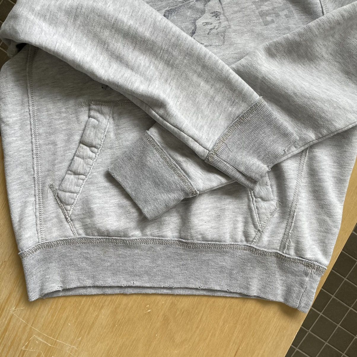 Abercrombie & Fitch × Vintage Vintage 00s Distressed Abercrombie Warriors Grey Hoodie Size XS / US 0-2 / IT 36-38 - 4 Thumbnail