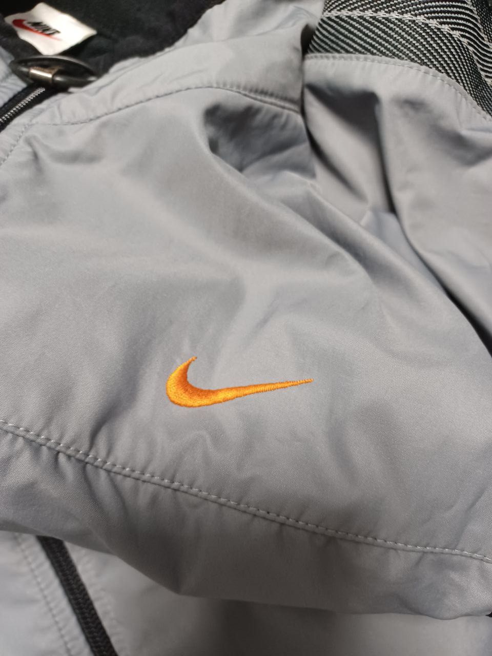 Nike Nike orange swoosh vintage fit light jacket nylon Size US S / EU 44-46 / 1 - 3 Thumbnail