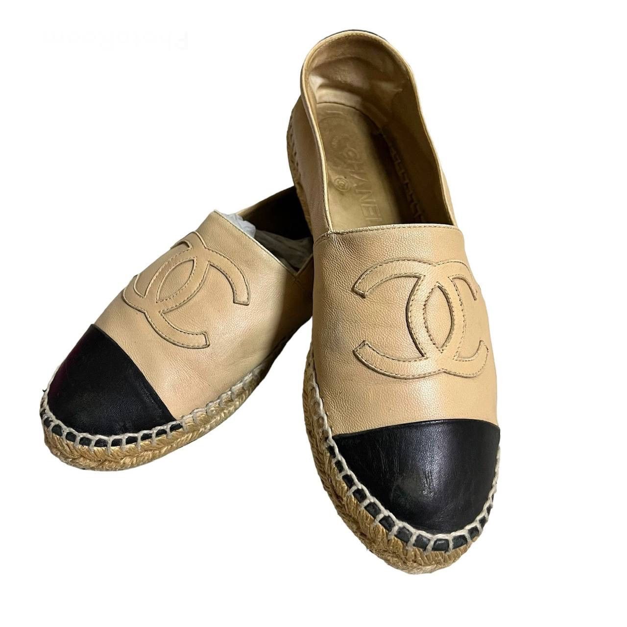 Chanel Chanel Espadrilles Lamb Skin Slip On Beige And Black Size US 9 / IT 39 - 1 Thumbnail