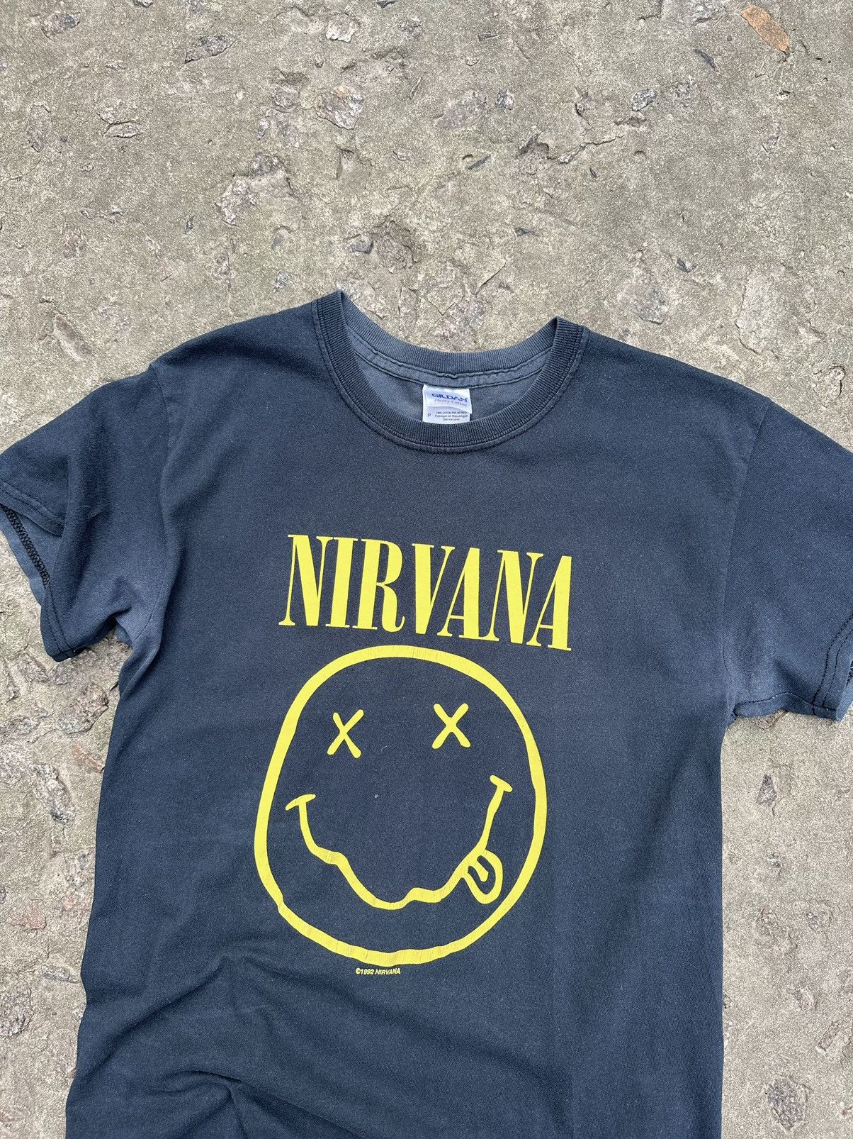 Band Tees × Nirvana × Vintage Vintage Nirvana Smiley Face Reprint Band T-Shirt Size US S / EU 44-46 / 1 - 2 Thumbnail