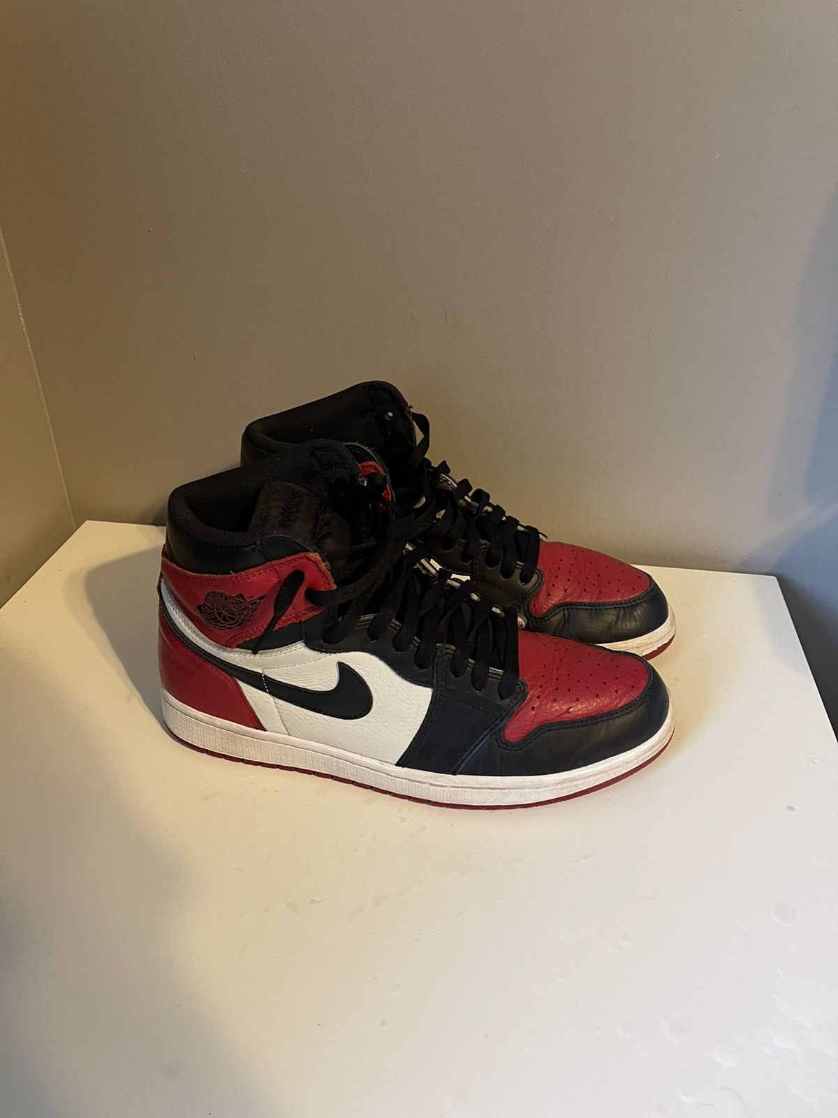 Jordan Brand × Nike Jordan 1 Bred Toe Size US 10 / EU 43 - 3 Thumbnail