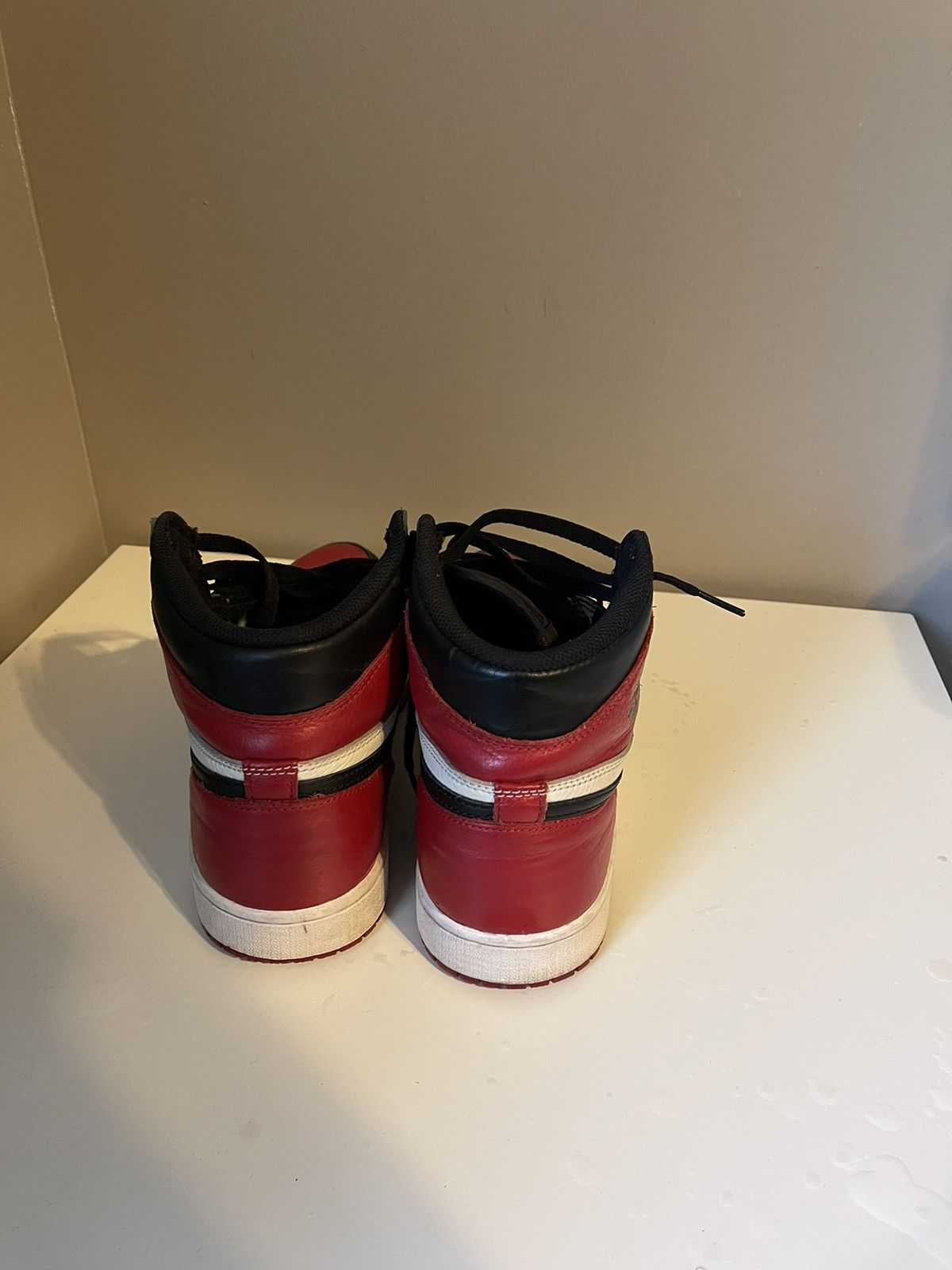Jordan Brand × Nike Jordan 1 Bred Toe Size US 10 / EU 43 - 2 Thumbnail