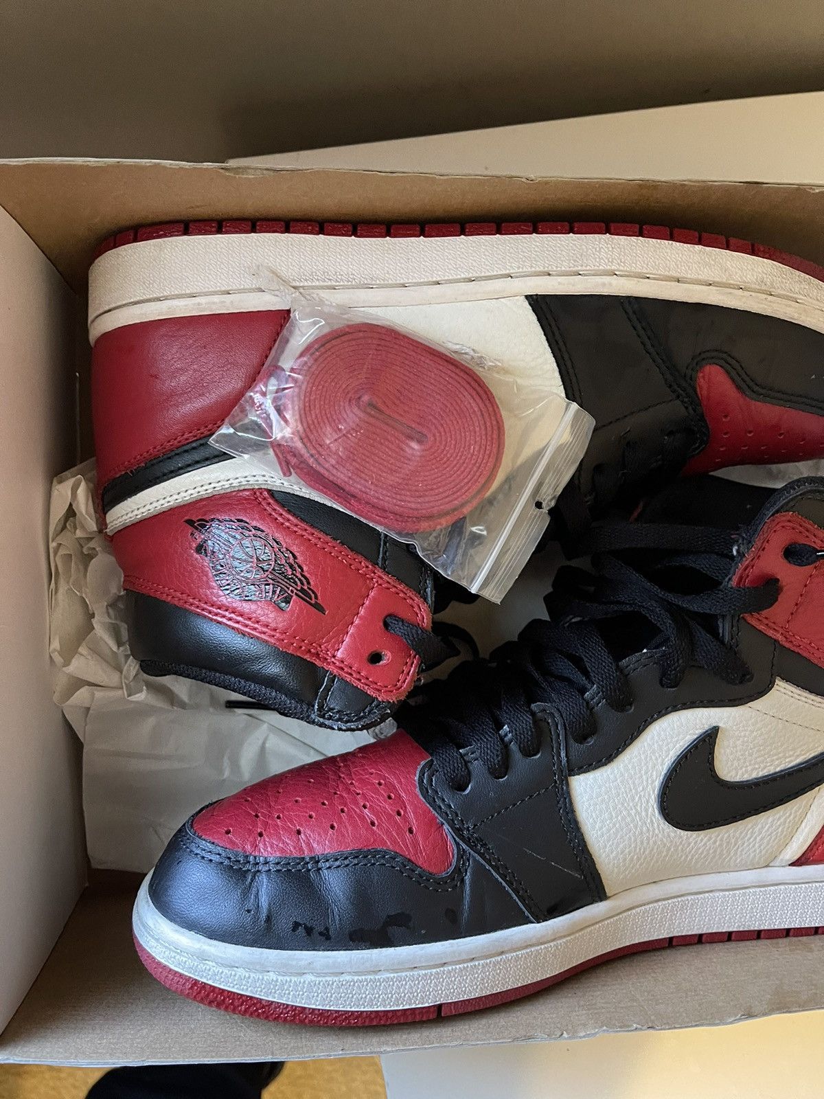 Jordan Brand × Nike Jordan 1 Bred Toe Size US 10 / EU 43 - 7 Thumbnail