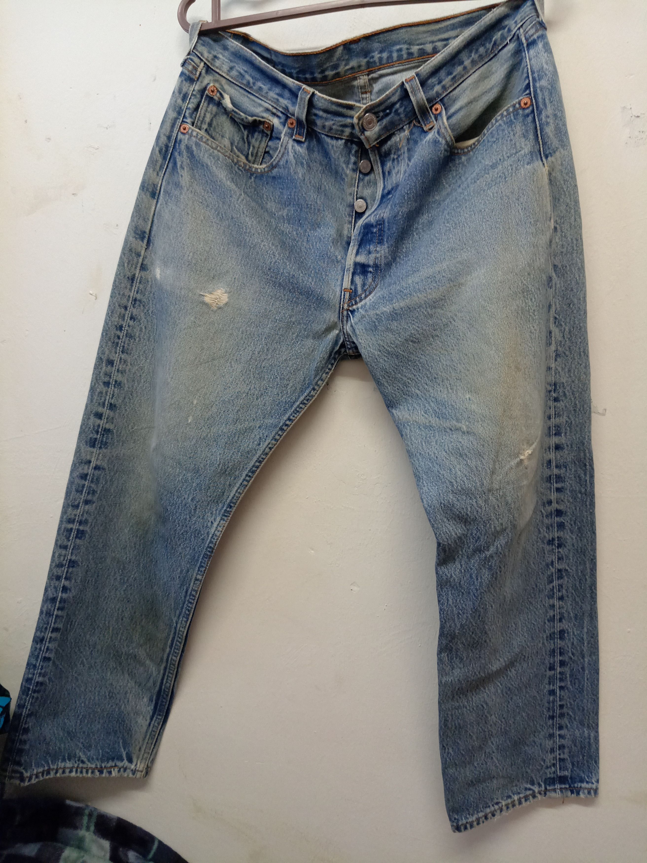 Vintage 90's Levi's 501 distressed jeans size 32