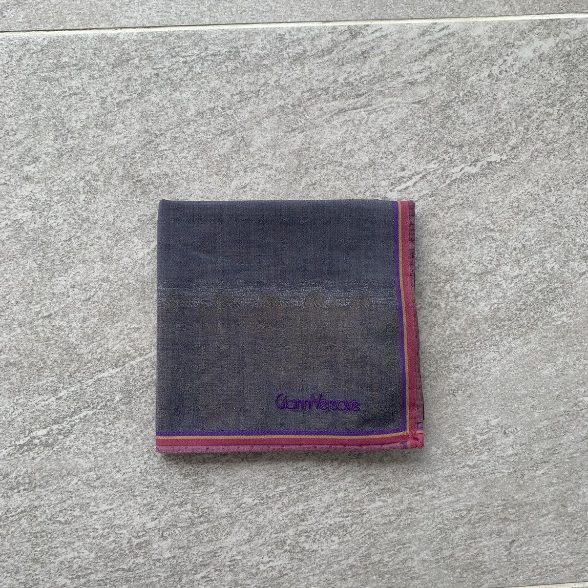 Versace × Vintage GIANNI VERSACE handkerchief bandana handky small logo Size ONE SIZE - 4 Thumbnail