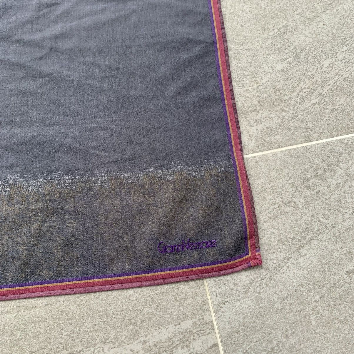Versace × Vintage GIANNI VERSACE handkerchief bandana handky small logo Size ONE SIZE - 8 Thumbnail