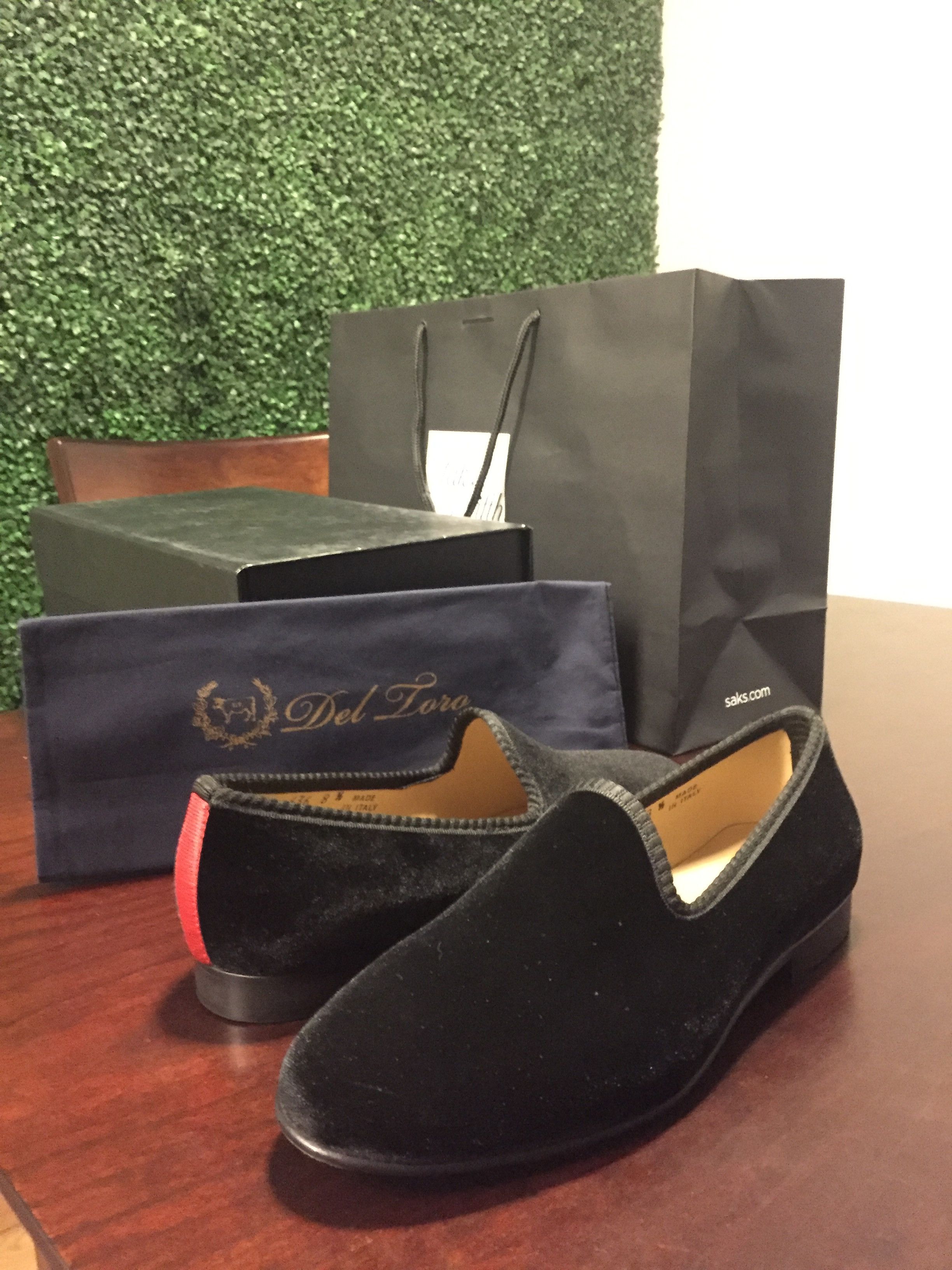 Del toro black hot sale velvet slipper