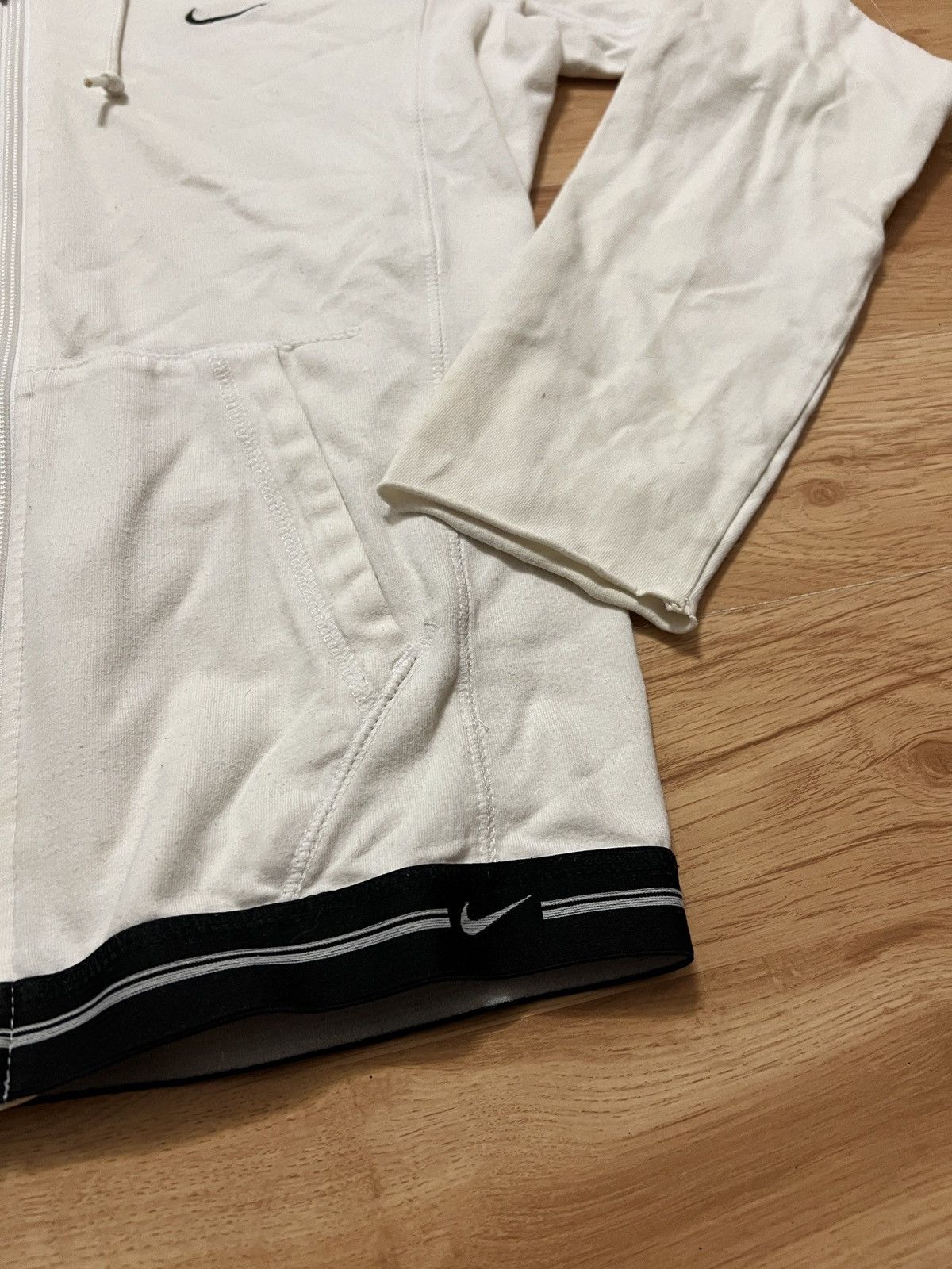 Nike Hoodie Nike vintage central logo central swoosh retro y2k Size S / US 4 / IT 40 - 6 Thumbnail