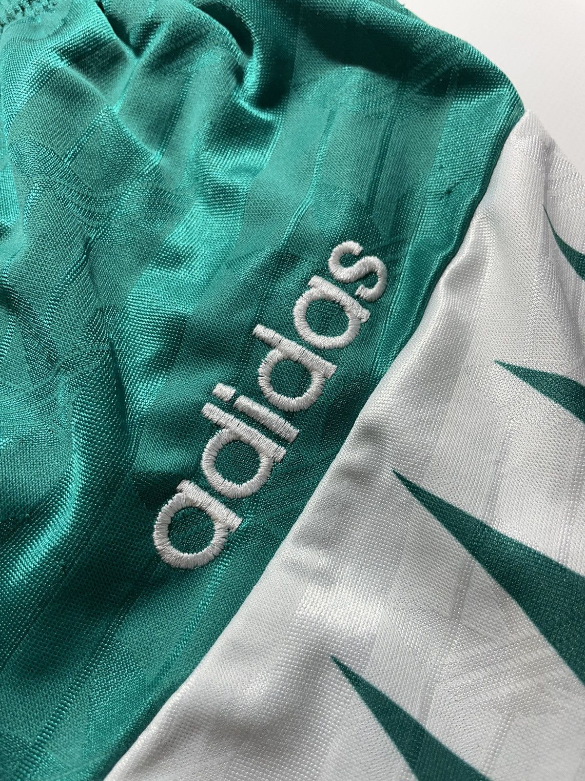 Vintage Adidas Vintage Monogram Shorts Size US 34 / EU 50 - 4 Thumbnail
