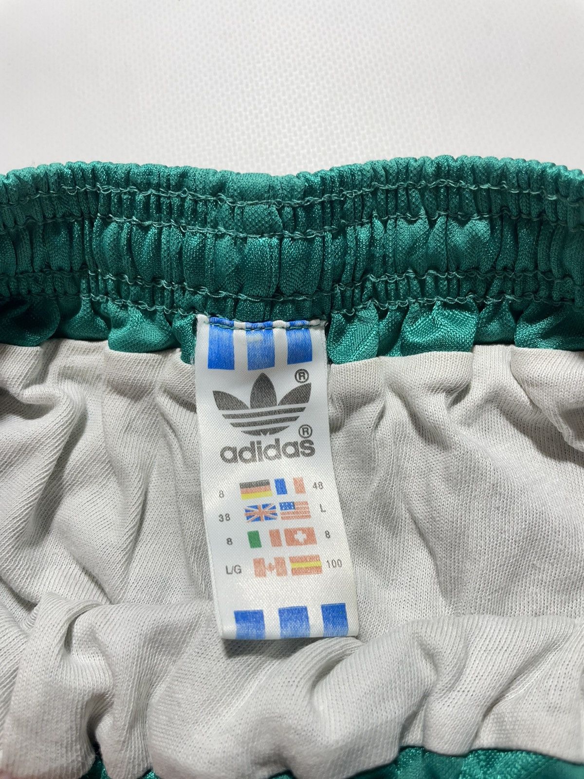 Vintage Adidas Vintage Monogram Shorts Size US 34 / EU 50 - 8 Thumbnail