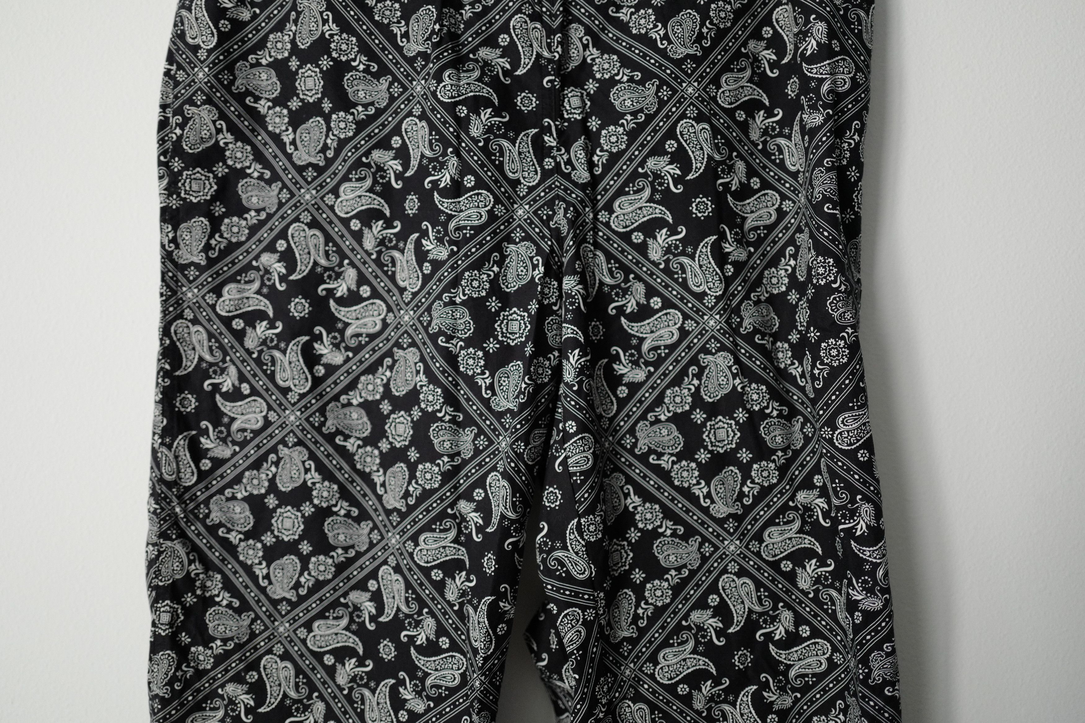 Supreme Bandana Track Pants (Black) Size US 32 / EU 48 - 2 Thumbnail