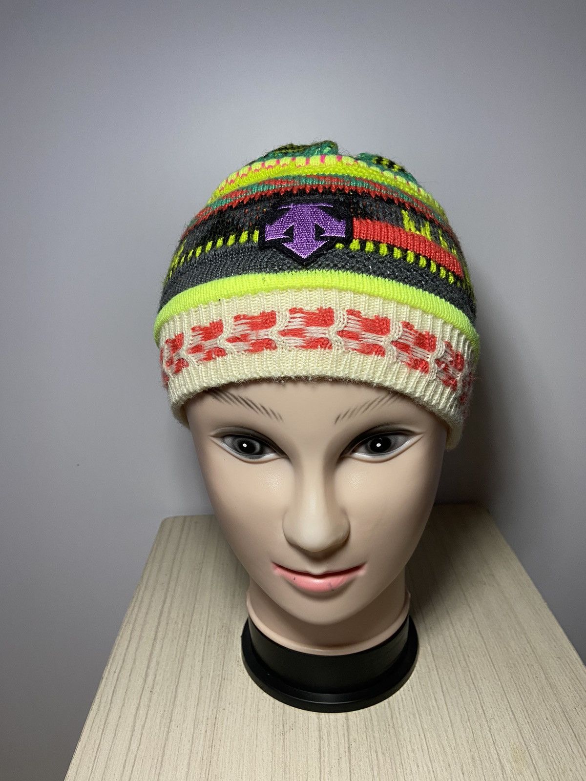 Descente DESCENTE COLOURFULL BEANIE SNOW HAT Size ONE SIZE - 2 Thumbnail