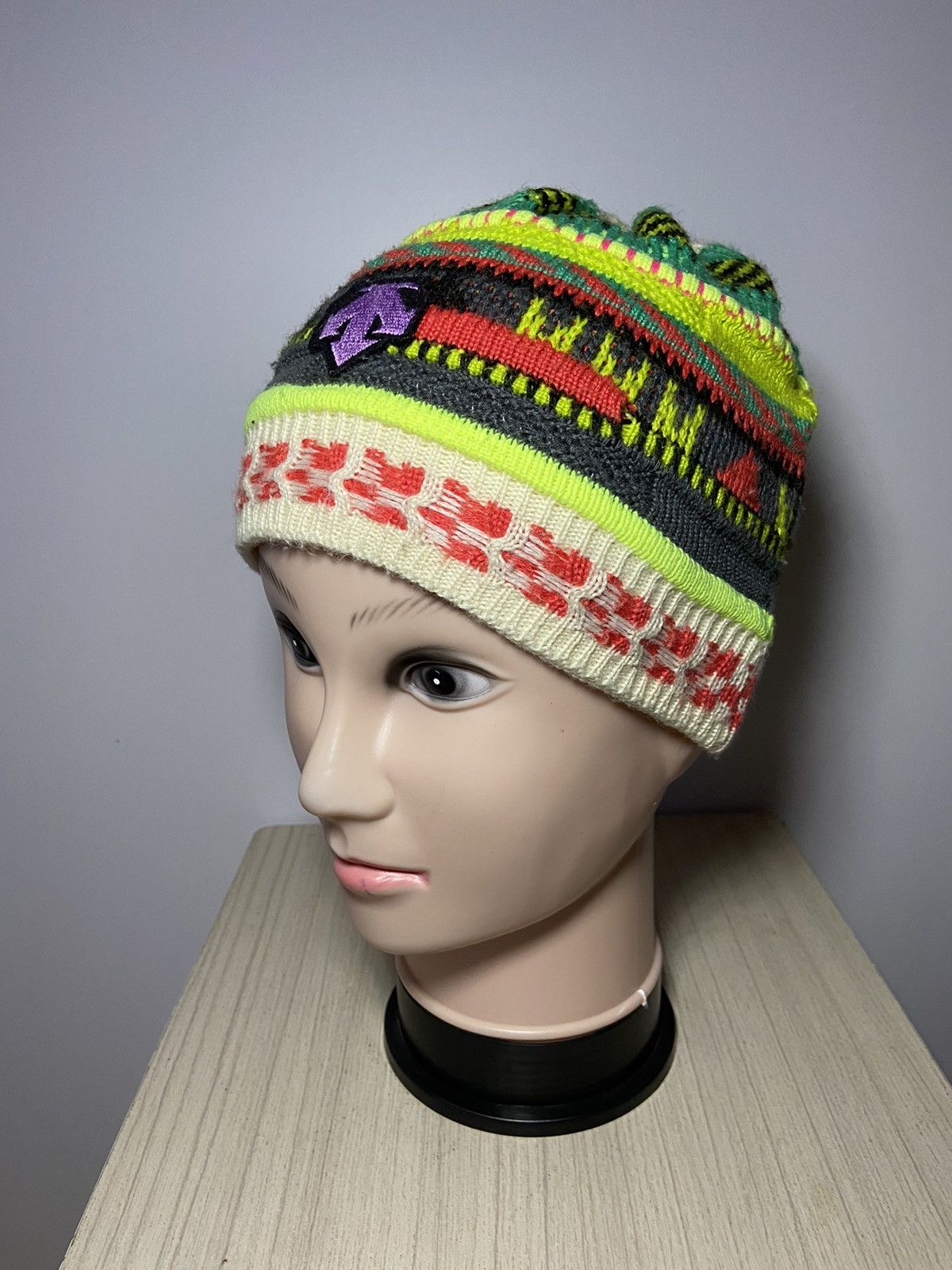 Descente DESCENTE COLOURFULL BEANIE SNOW HAT Size ONE SIZE - 1 Thumbnail