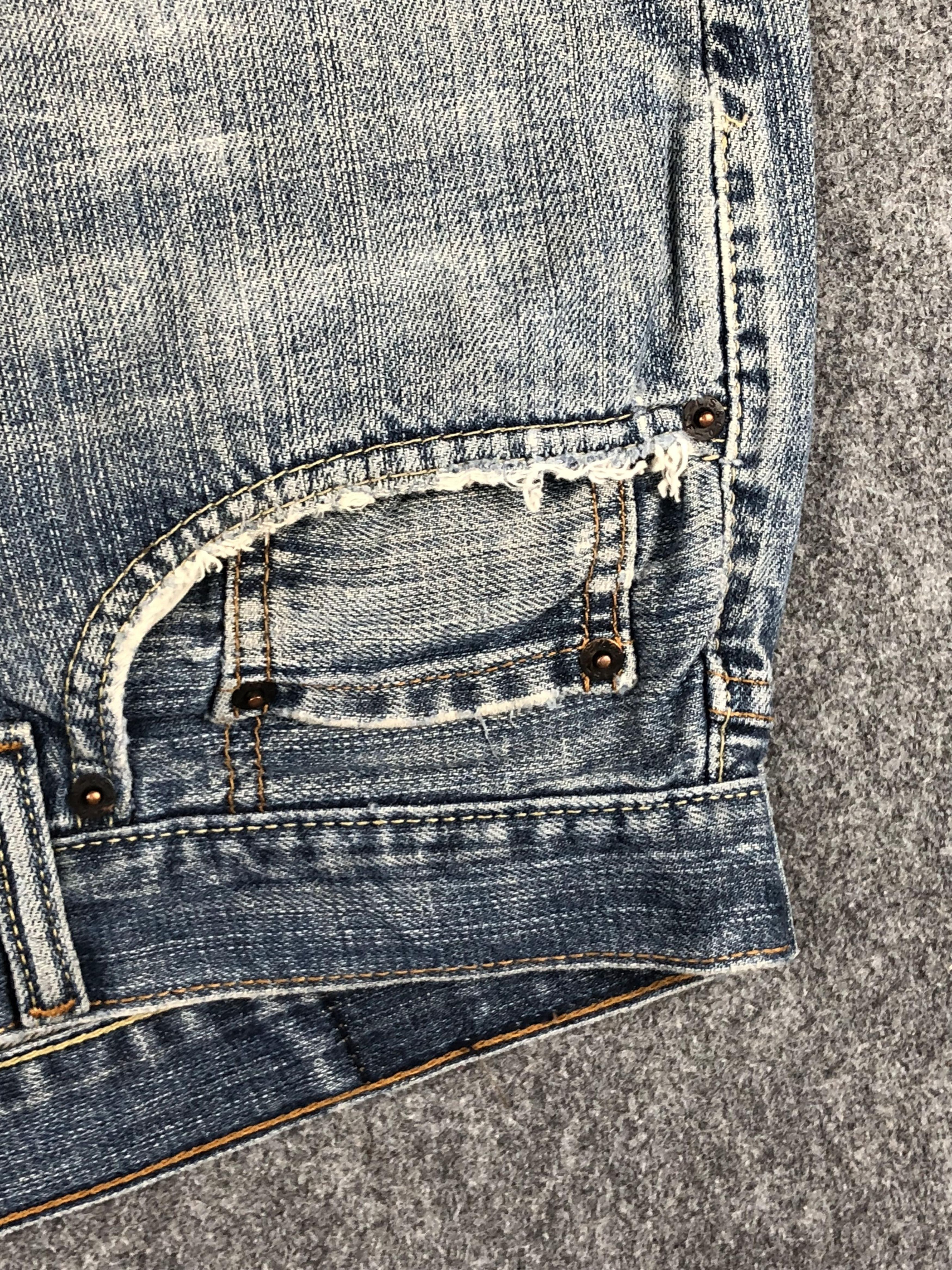 Levi's Vintage Levis 559 Faded Blue Jeans DP2272 Size US 36 / EU 52 - 18 Thumbnail