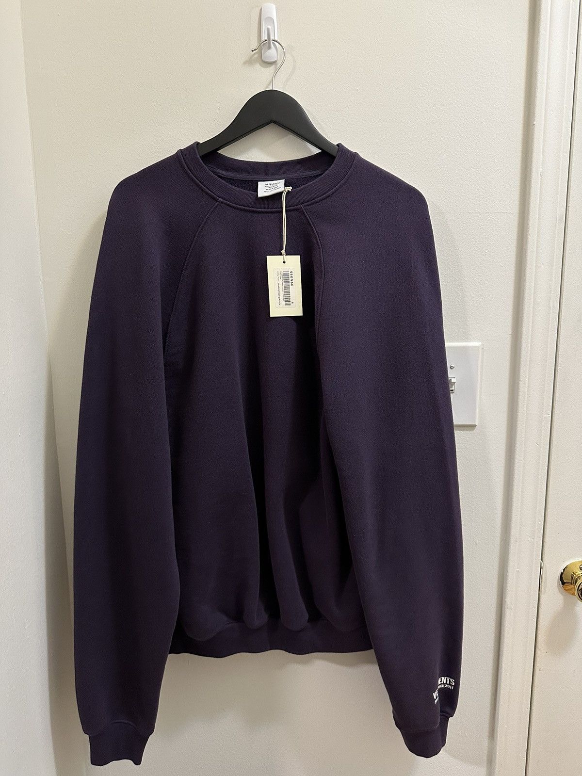 Vetements 🔥Brand New Vetements Oversized Unskinny Purple Sweatshirt Size US S / EU 44-46 / 1 - 3 Thumbnail