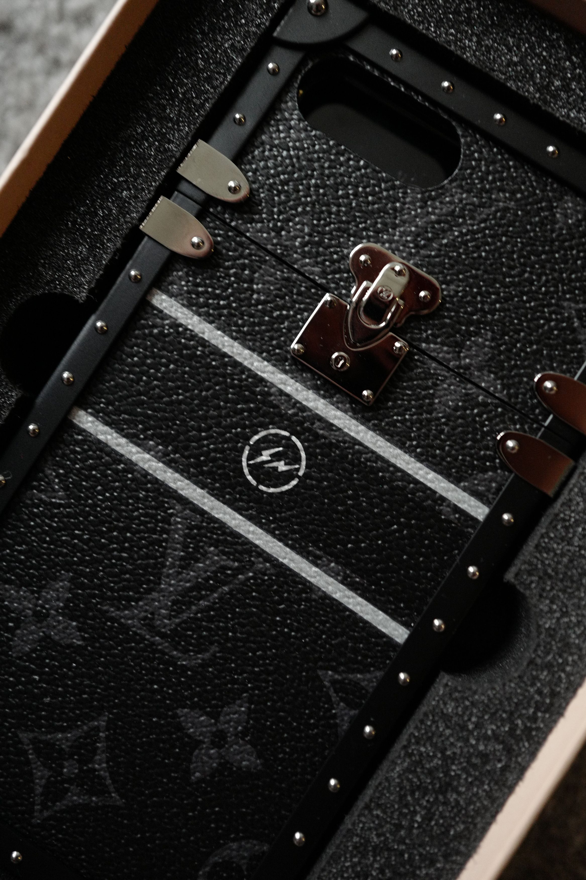Fragment Design × Louis Vuitton iPhone 7+ / 8+ Trunk Size ONE SIZE - 3 Thumbnail