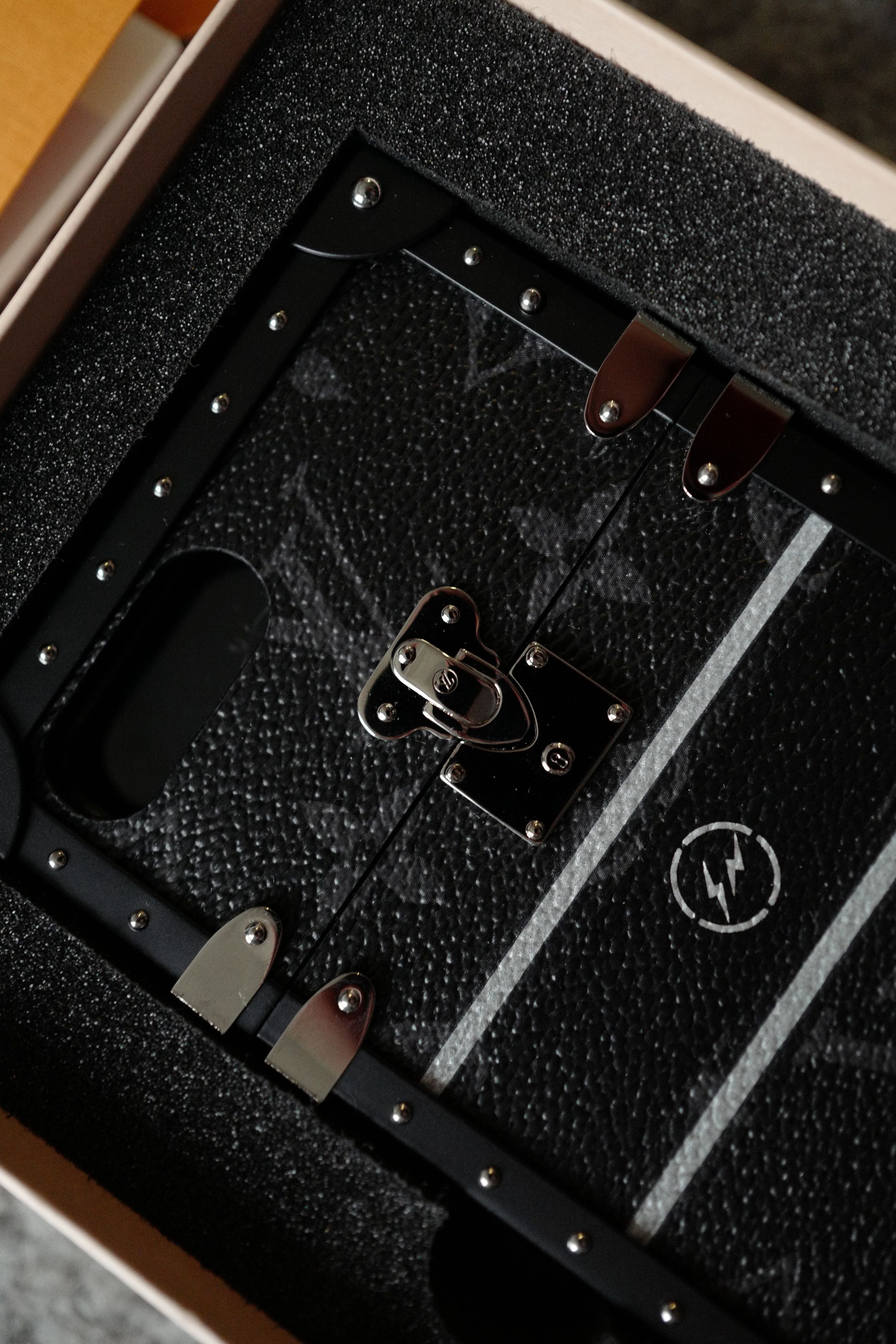Fragment Design × Louis Vuitton iPhone 7+ / 8+ Trunk Size ONE SIZE - 4 Thumbnail