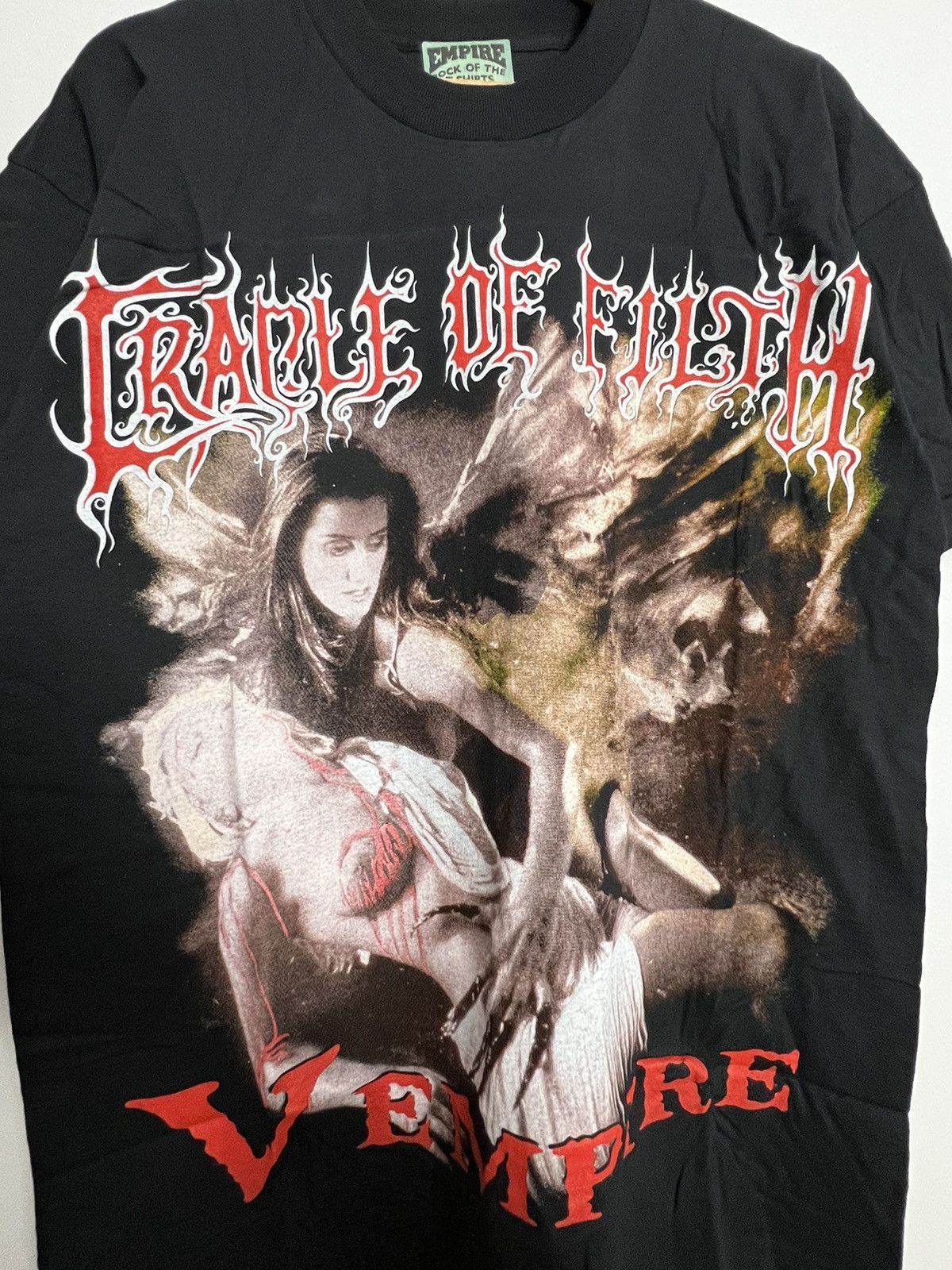 Band Tees Rate Vintage 90s Cradle Of Filth Vempire Band T-shirt Size US L / EU 52-54 / 3 - 2 Thumbnail