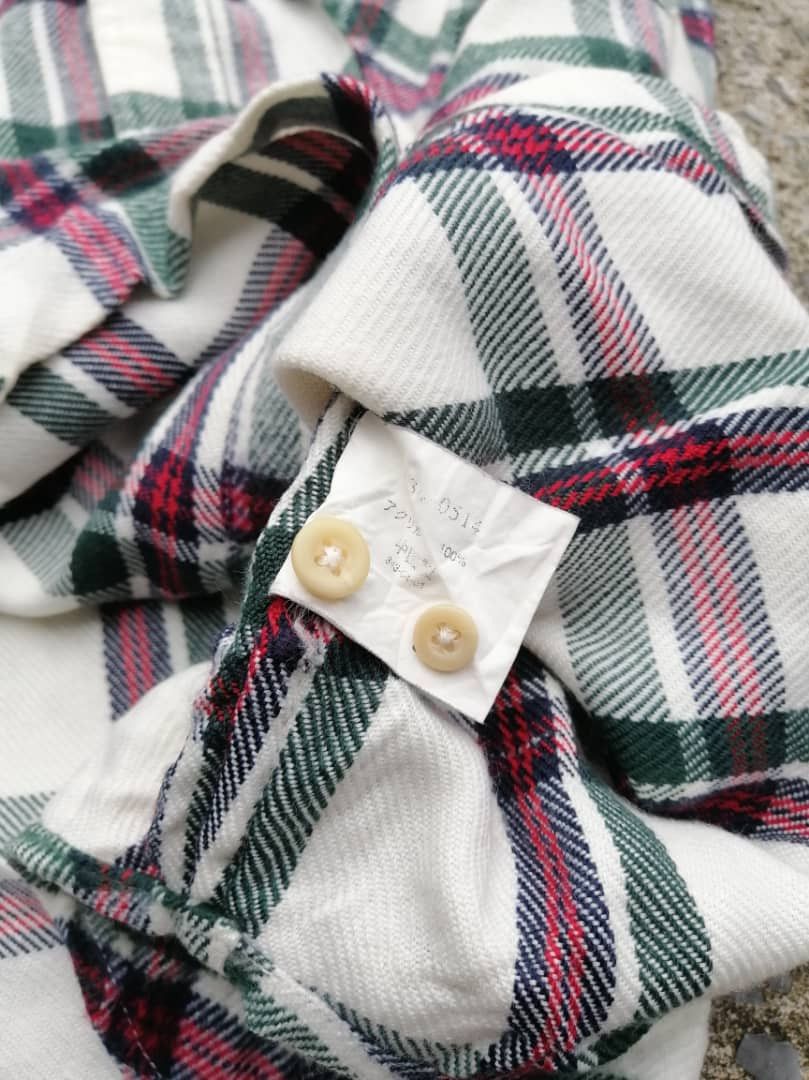 Flannel × Uniqlo Uniqlo Flannel Longsleeve Buttons Shirt Size US L / EU 52-54 / 3 - 7 Thumbnail