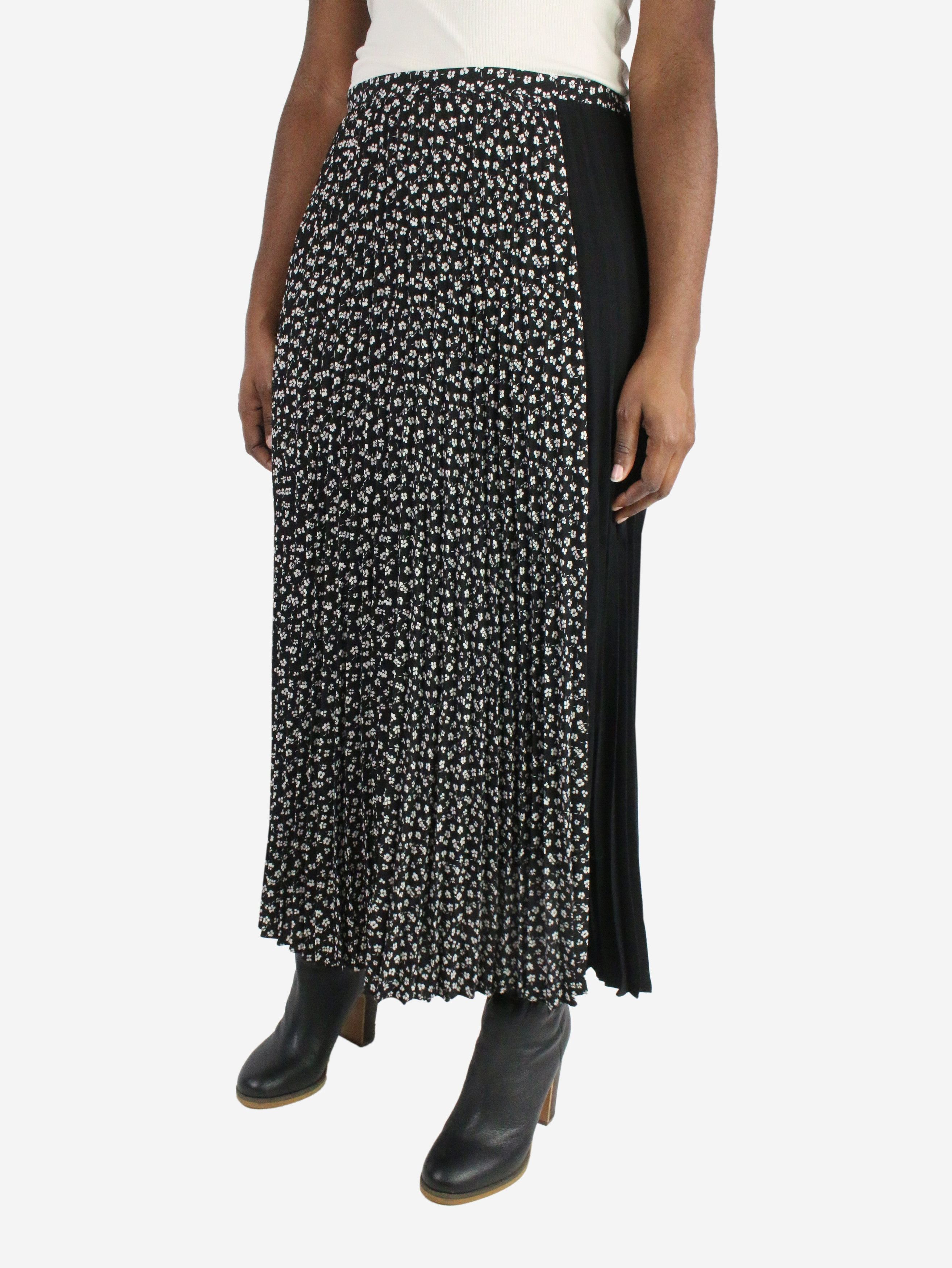 Black floral pleated skirt - size UK 10