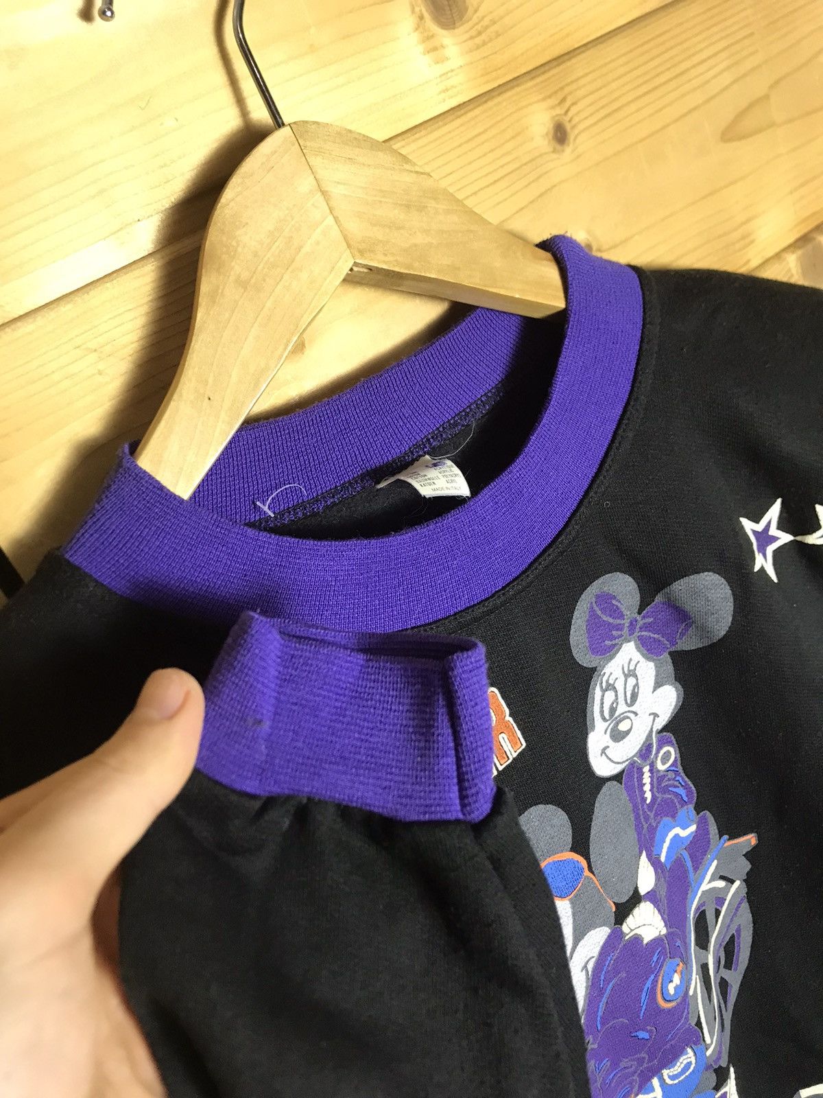 Mickey Mouse Vintage 80s Mickey Mouse sweatshirt Size US S / EU 44-46 / 1 - 6 Thumbnail