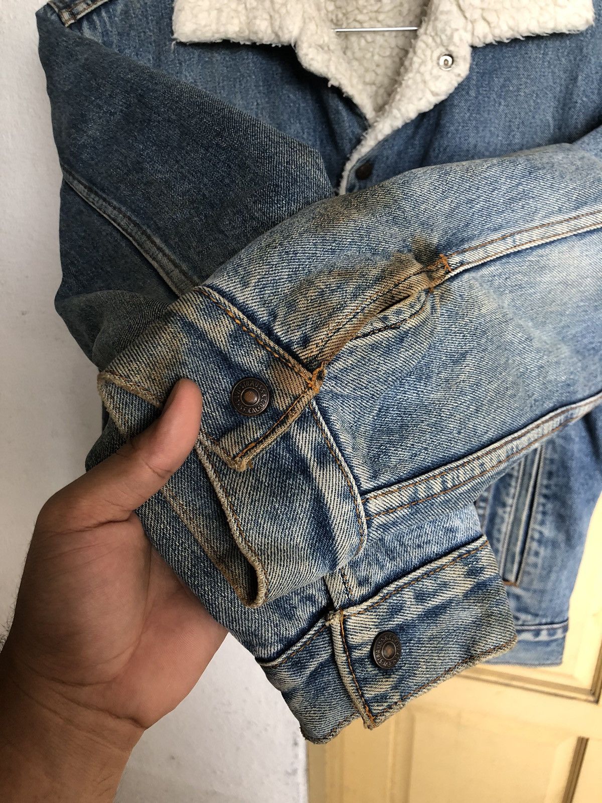 Levi's Vintage Levis Sherpa Distressed Colour Trucker Denim Jackets Size US L / EU 52-54 / 3 - 8 Thumbnail