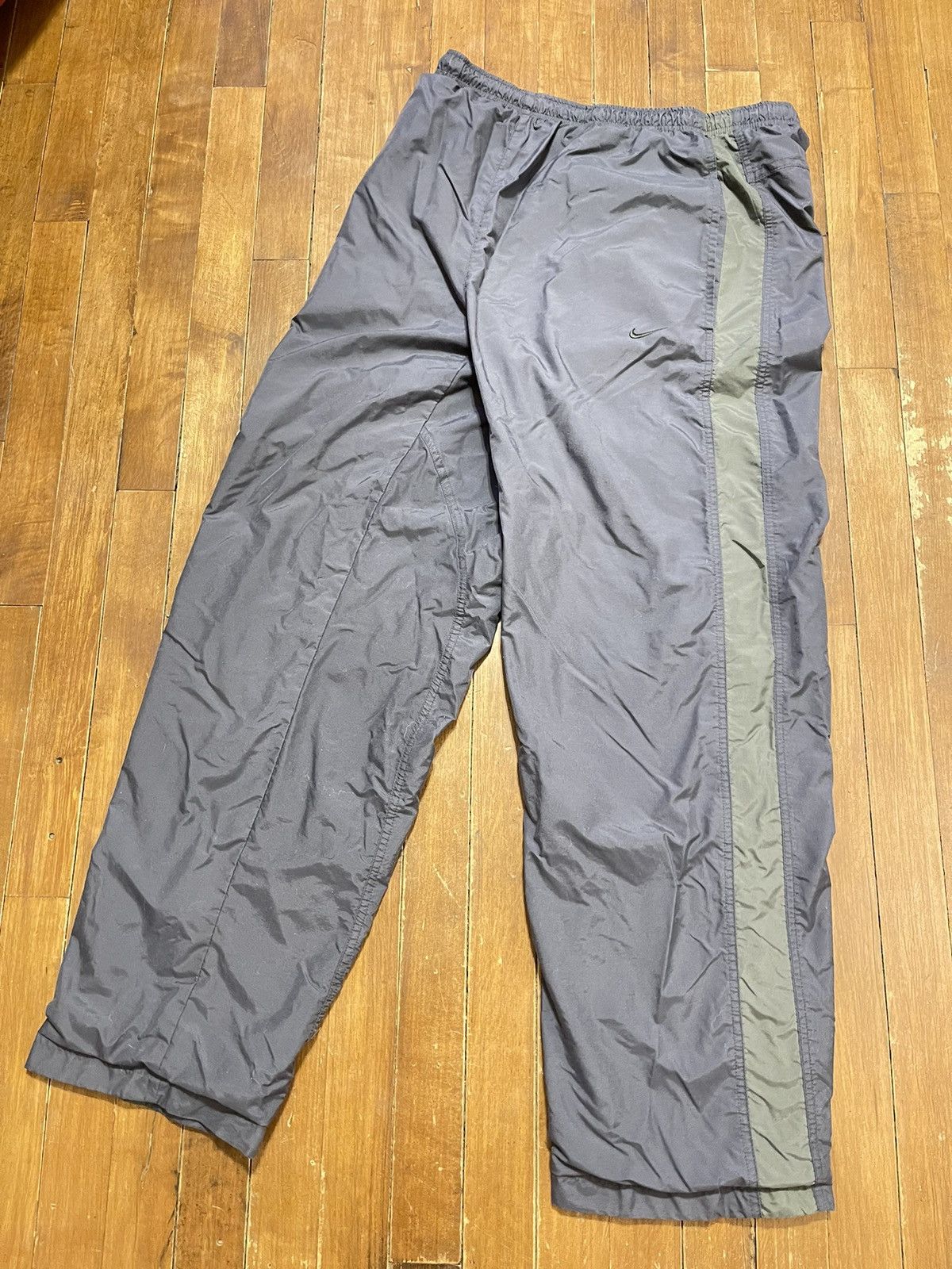 Nike × Vintage Vintage Y2K Nike Drill Lined Nylon Joggers Gorpcore Size US 31 - 1 Thumbnail
