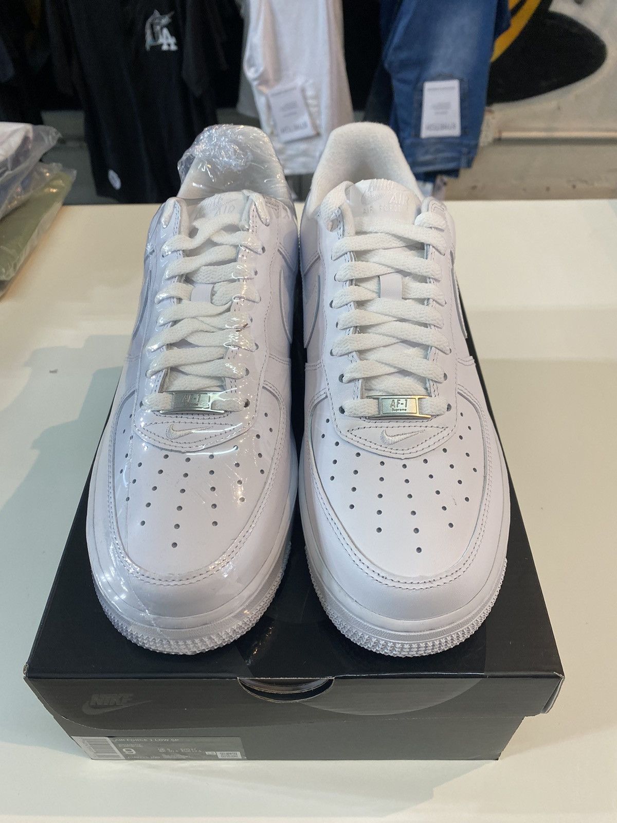 mens nike air force 1 supreme