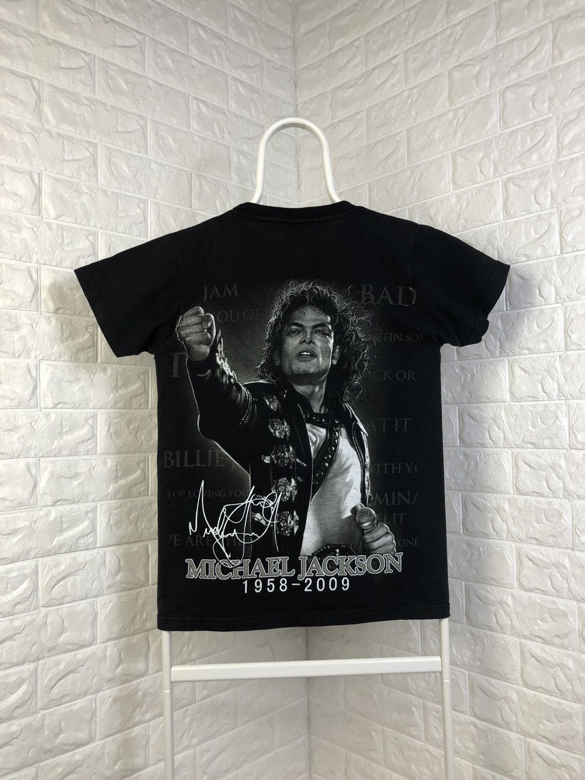 Band Tees × Michael Jackson × Vintage Michael Jackson Memorial Rap Tee Size US S / EU 44-46 / 1 - 2 Thumbnail