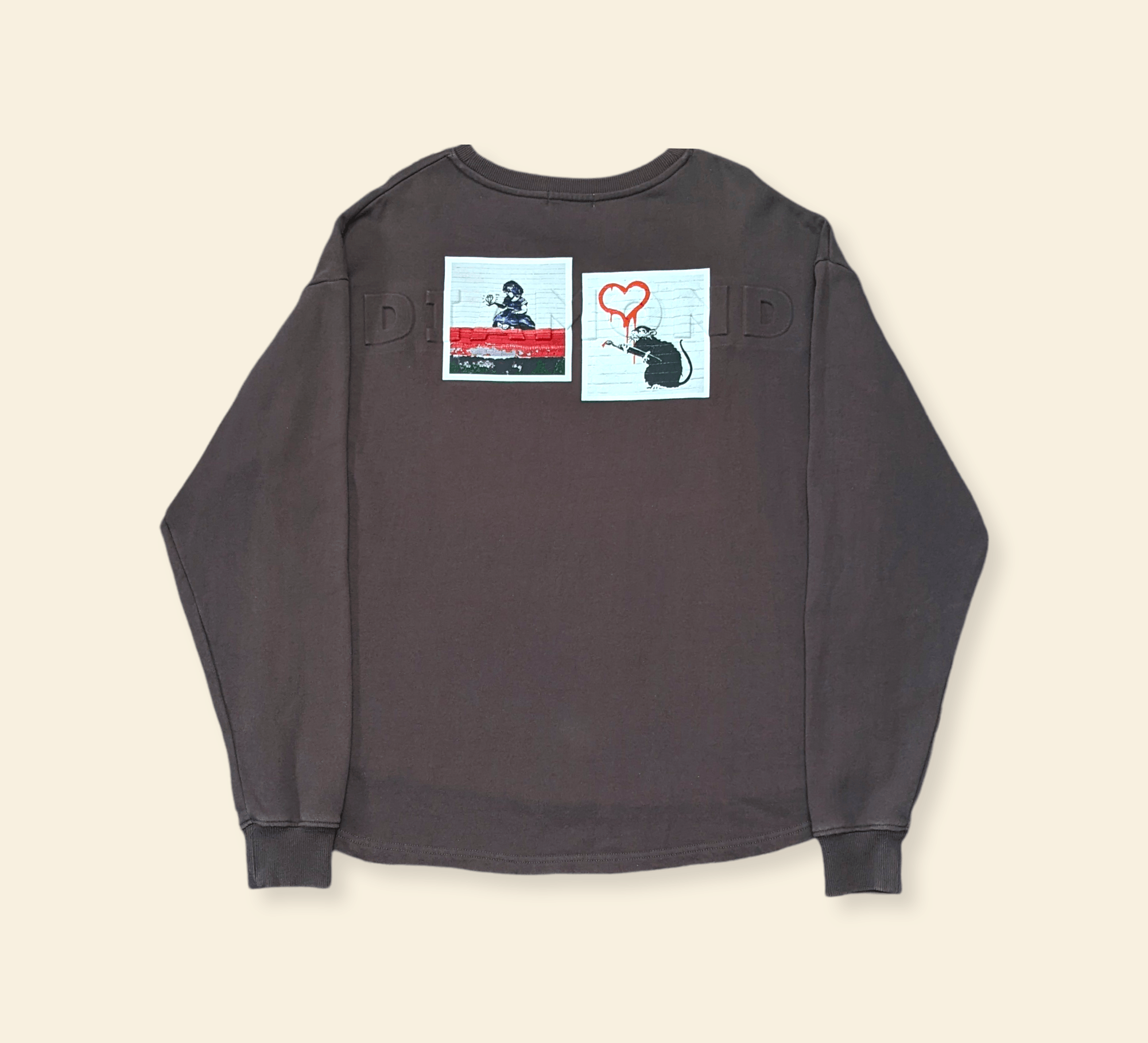 image of Very Vintage Banksy Graffiti Artwork Sweatshirt in Grey, Men's (Size Medium)