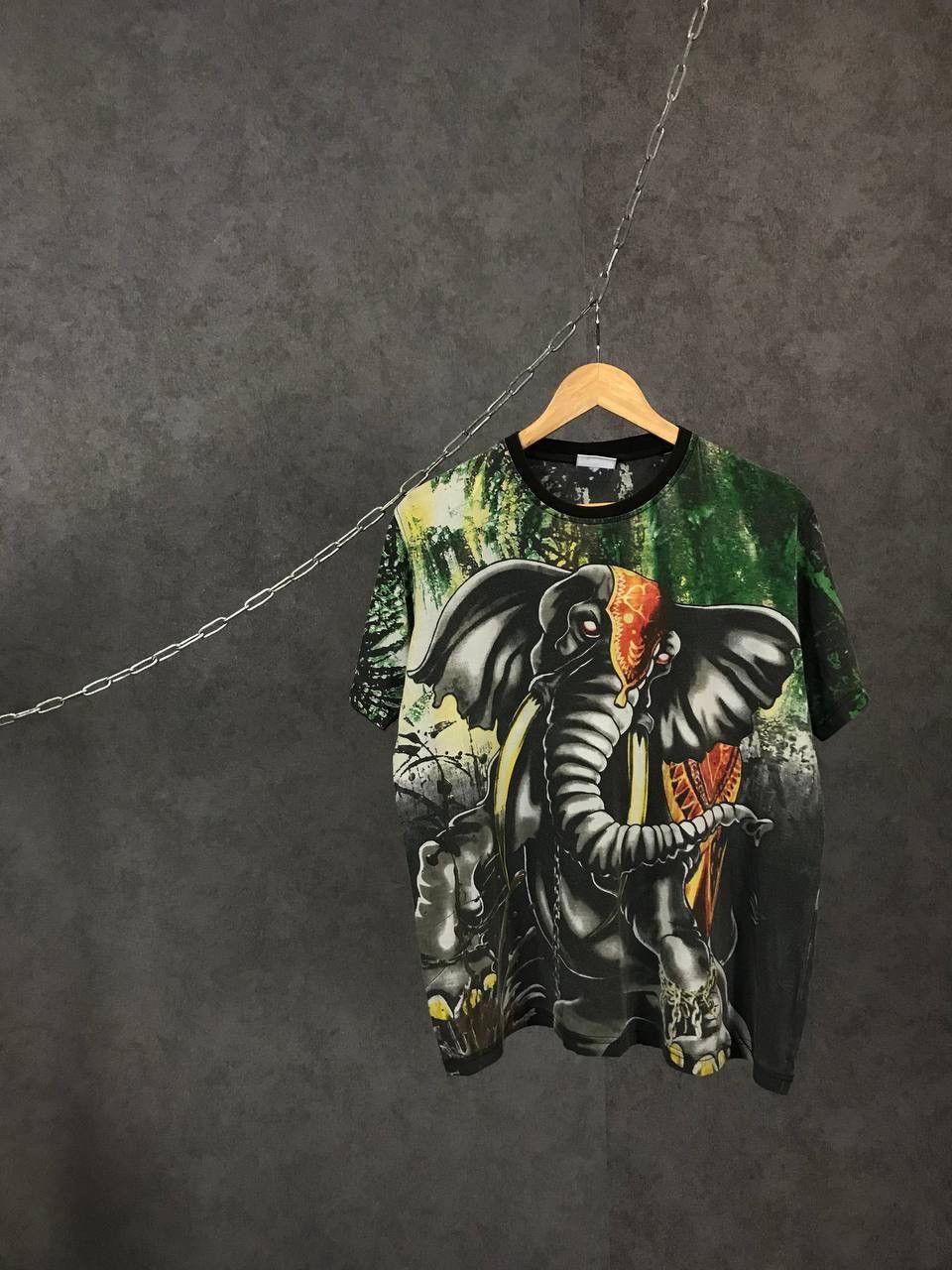 Vintage Animal vintage overprinted tee Size US M / EU 48-50 / 2 - 1 Thumbnail
