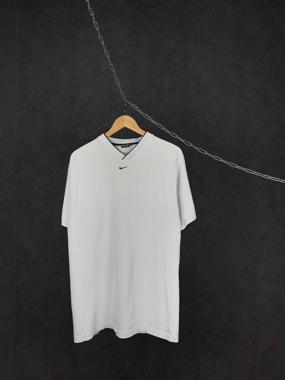 Vintage Nike swoosh streetwear vintage center logo tee Size US L / EU 52-54 / 3 - 1 Thumbnail