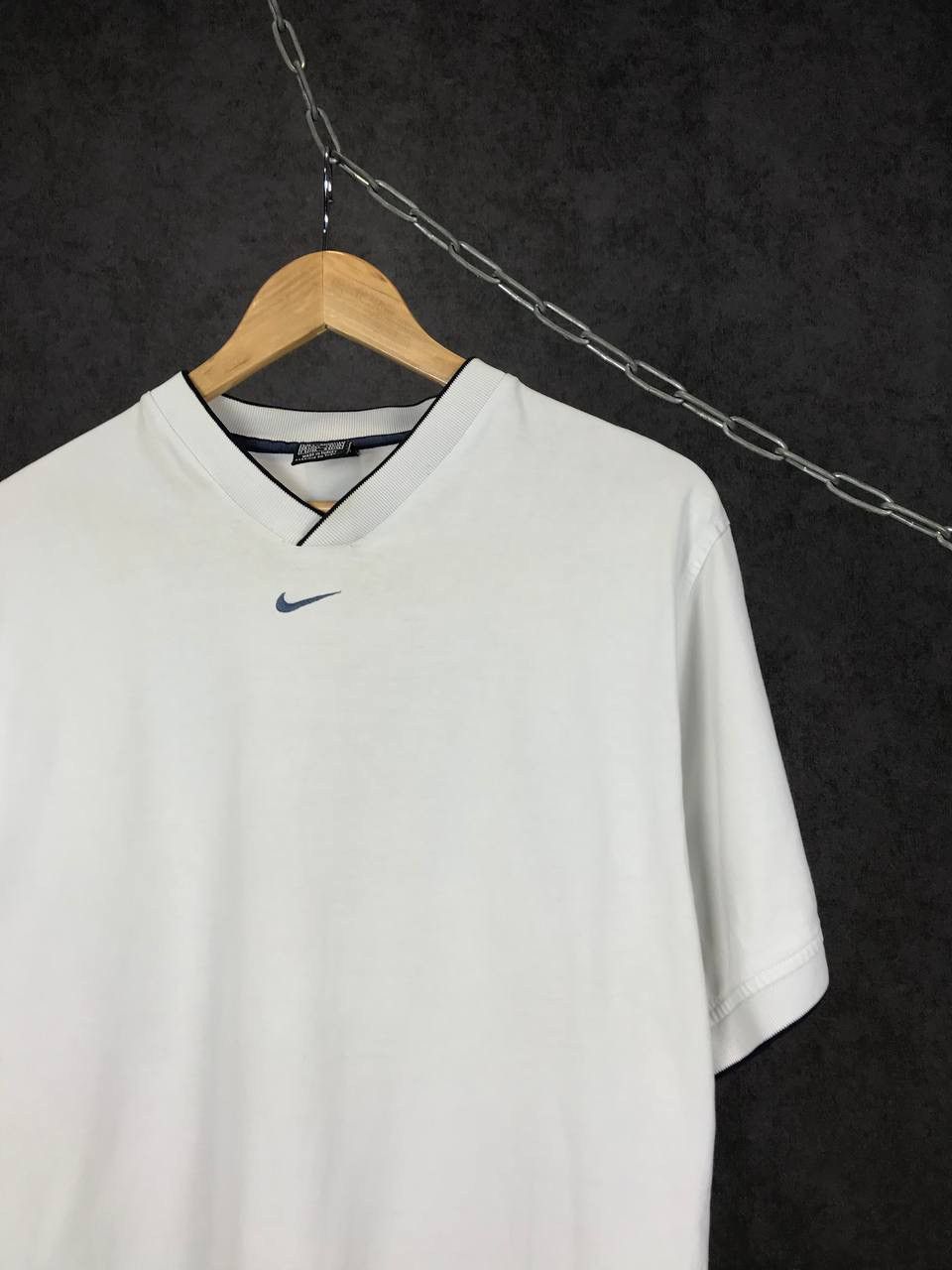 Vintage Nike swoosh streetwear vintage center logo tee Size US L / EU 52-54 / 3 - 2 Thumbnail